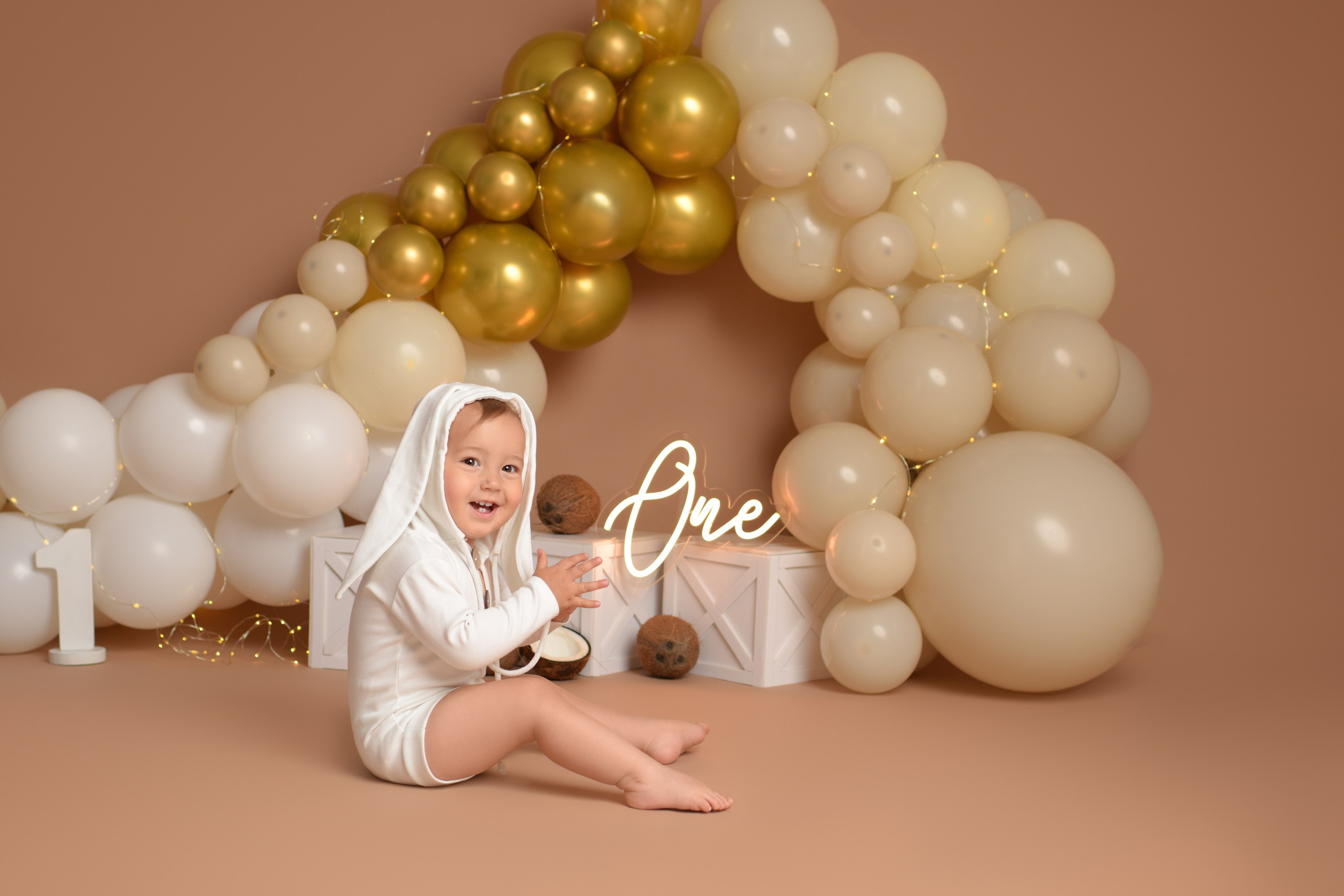 Cake Smash Fotoshooting zum ersten, zweiten Geburtstag. Neugeborene, Baby Fotografin in Düren (NRW) - Vitalina Unruh