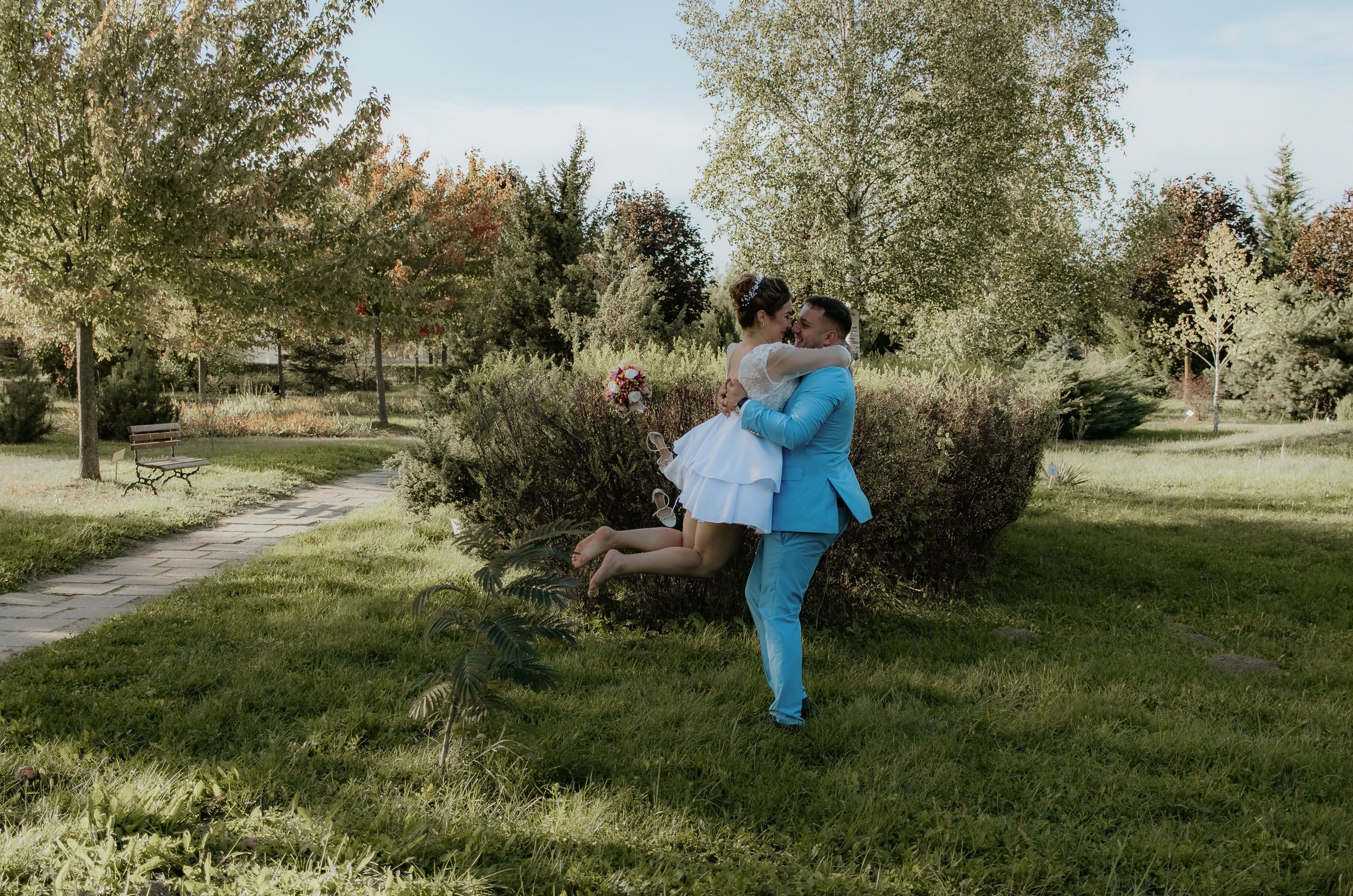 Ramona & Sebi. Fotograf si videograf — evenimente si studio