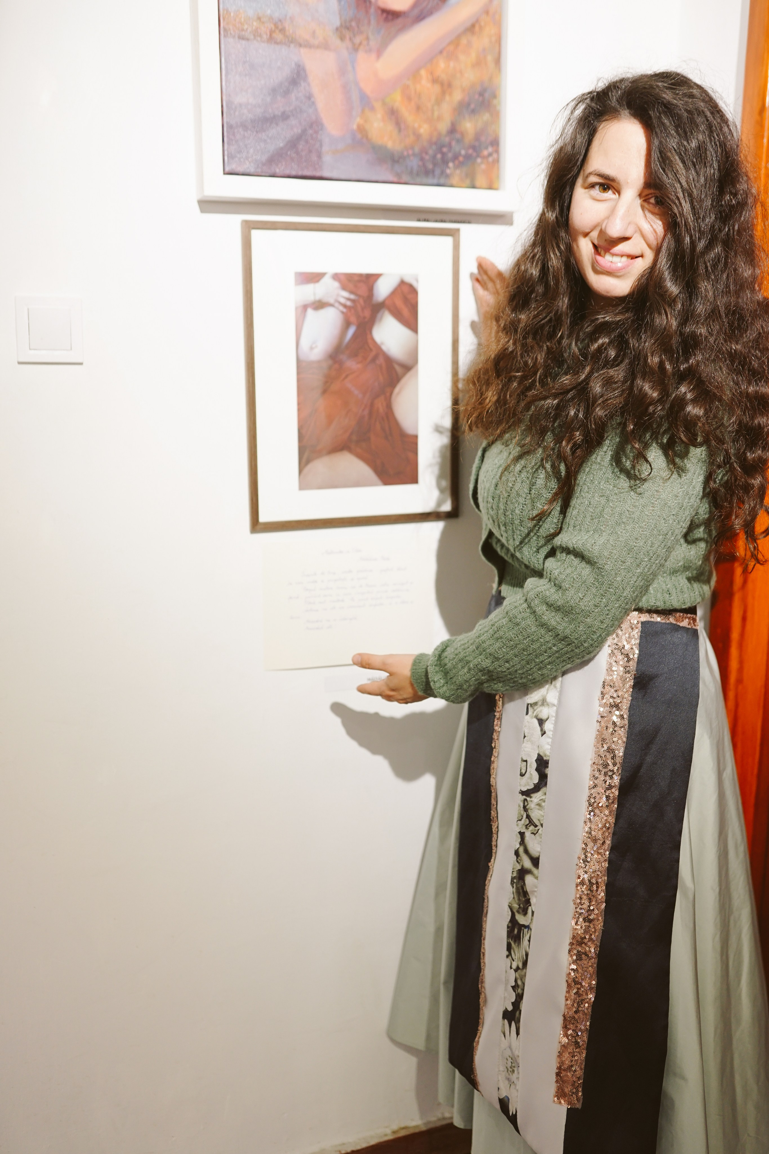 Expoziție Foto Maternitate Brașov | Mădălina Beda. Madalina Beda- Artist vizual, fotograf, doula la nastere, consultant babywearing Brasov si in toata tara