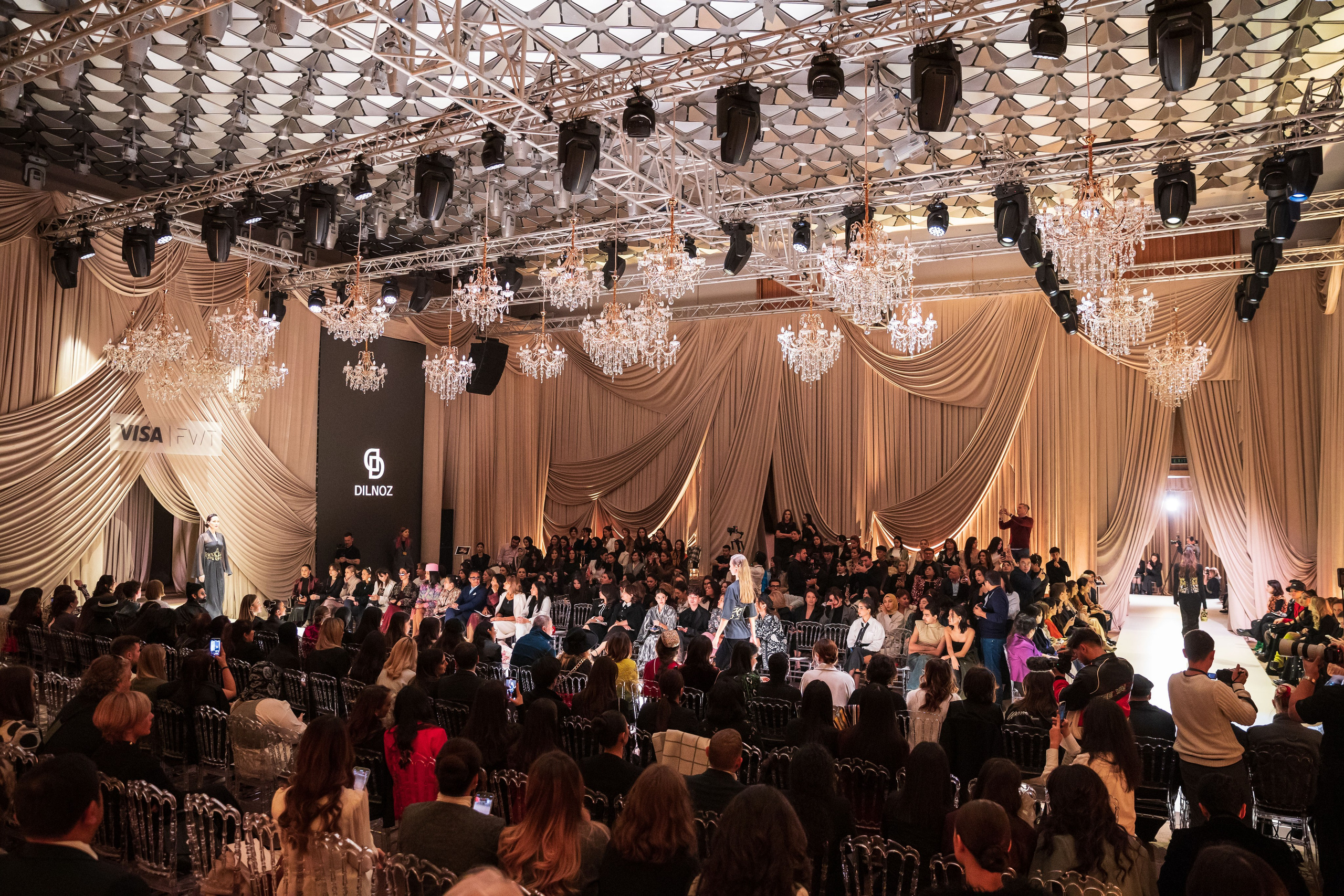 ZEEKR. Visa Fashion Tashkent. Профессиональная Фото-Видео Студия Геннадия Нестеренко | Ташкент и Весь Узбекистан