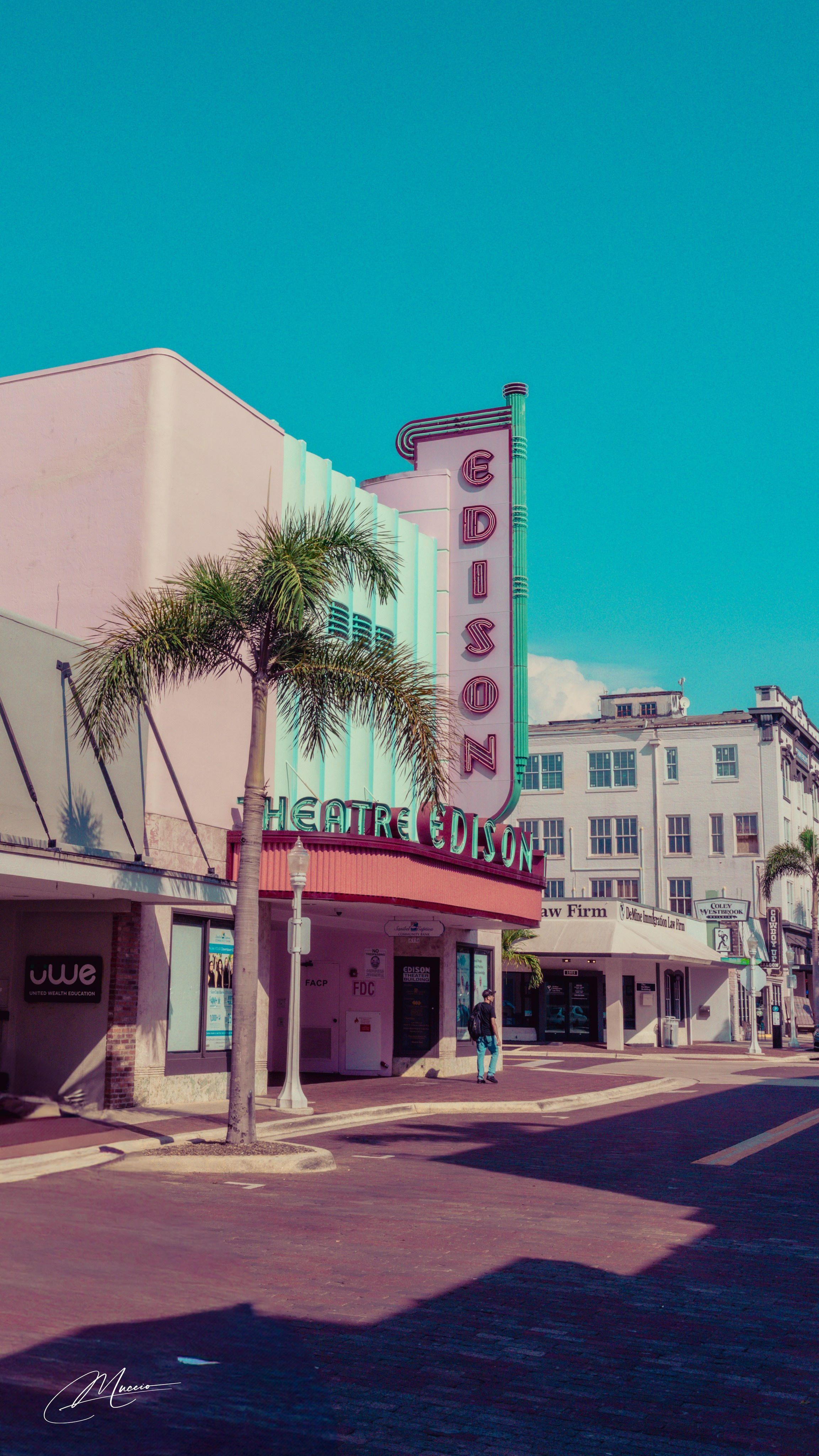 Florida Man — Fort Myers Walkabout. Out and About 239