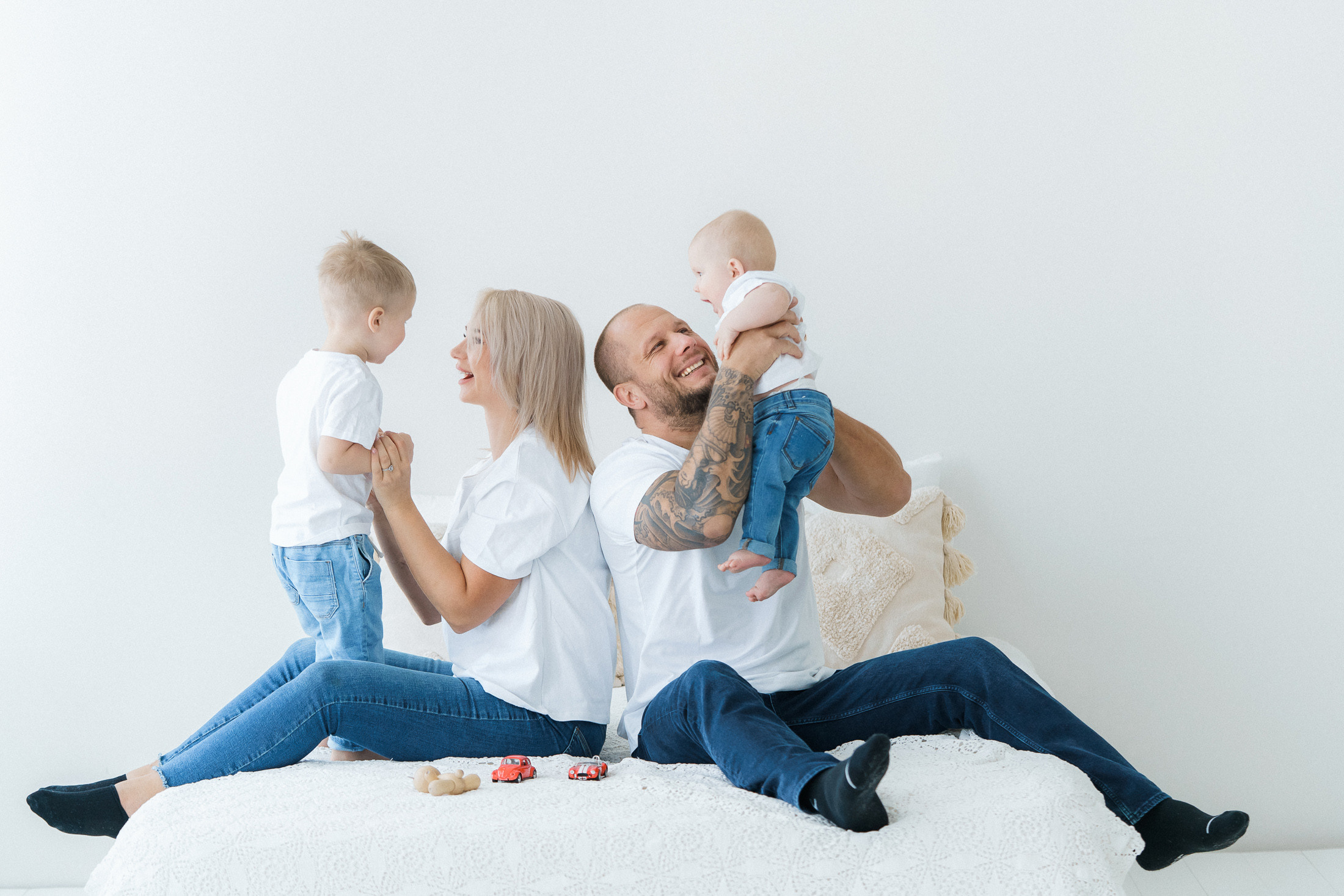 Perhekuvaus Helsingissä – Kauniita Hetkiä ja Ikimuistoisia Kuvia Perheellesi