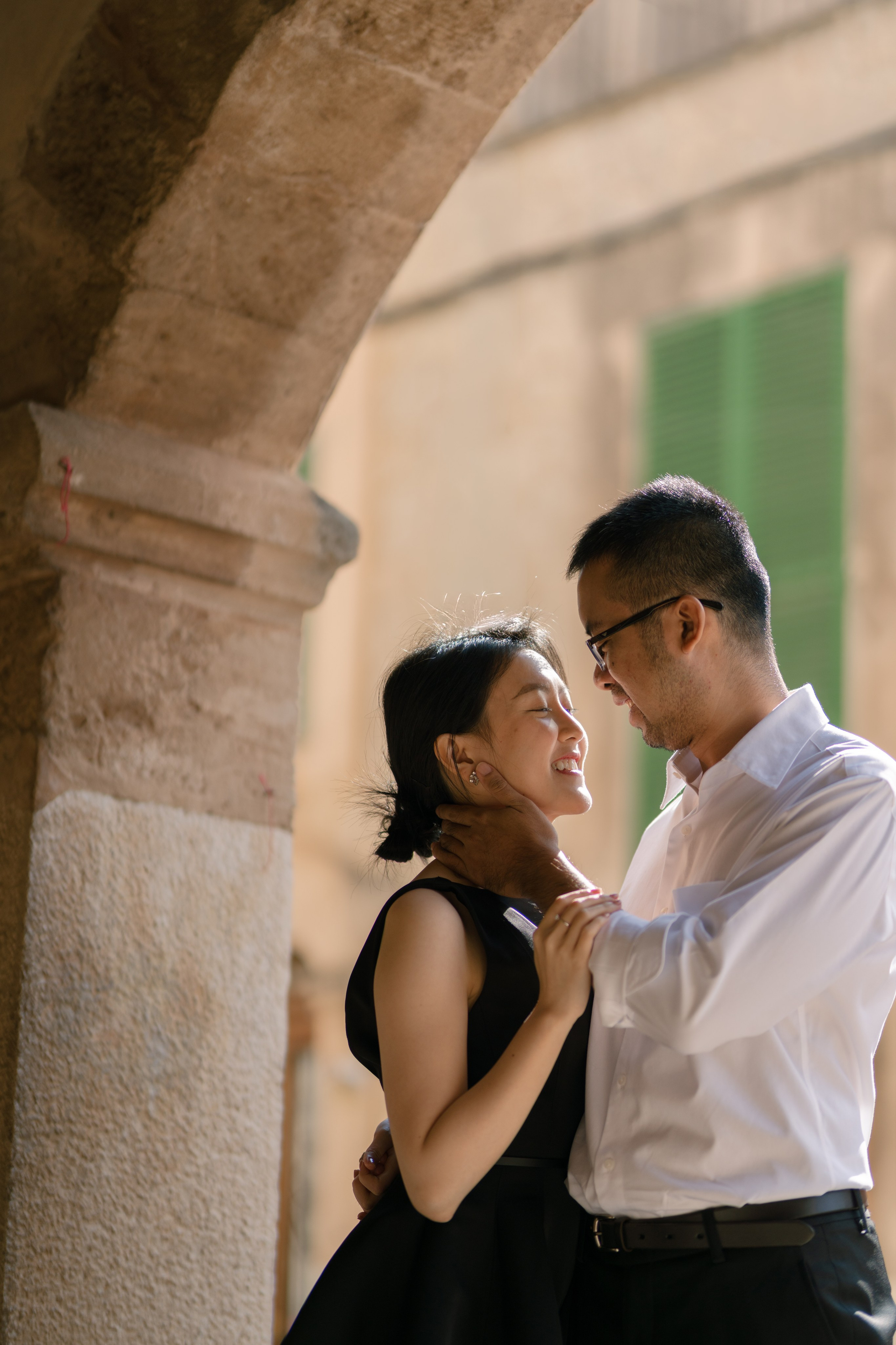 Romantic Couple Photoshoot in Valldemossa. Photographer in Mallorca