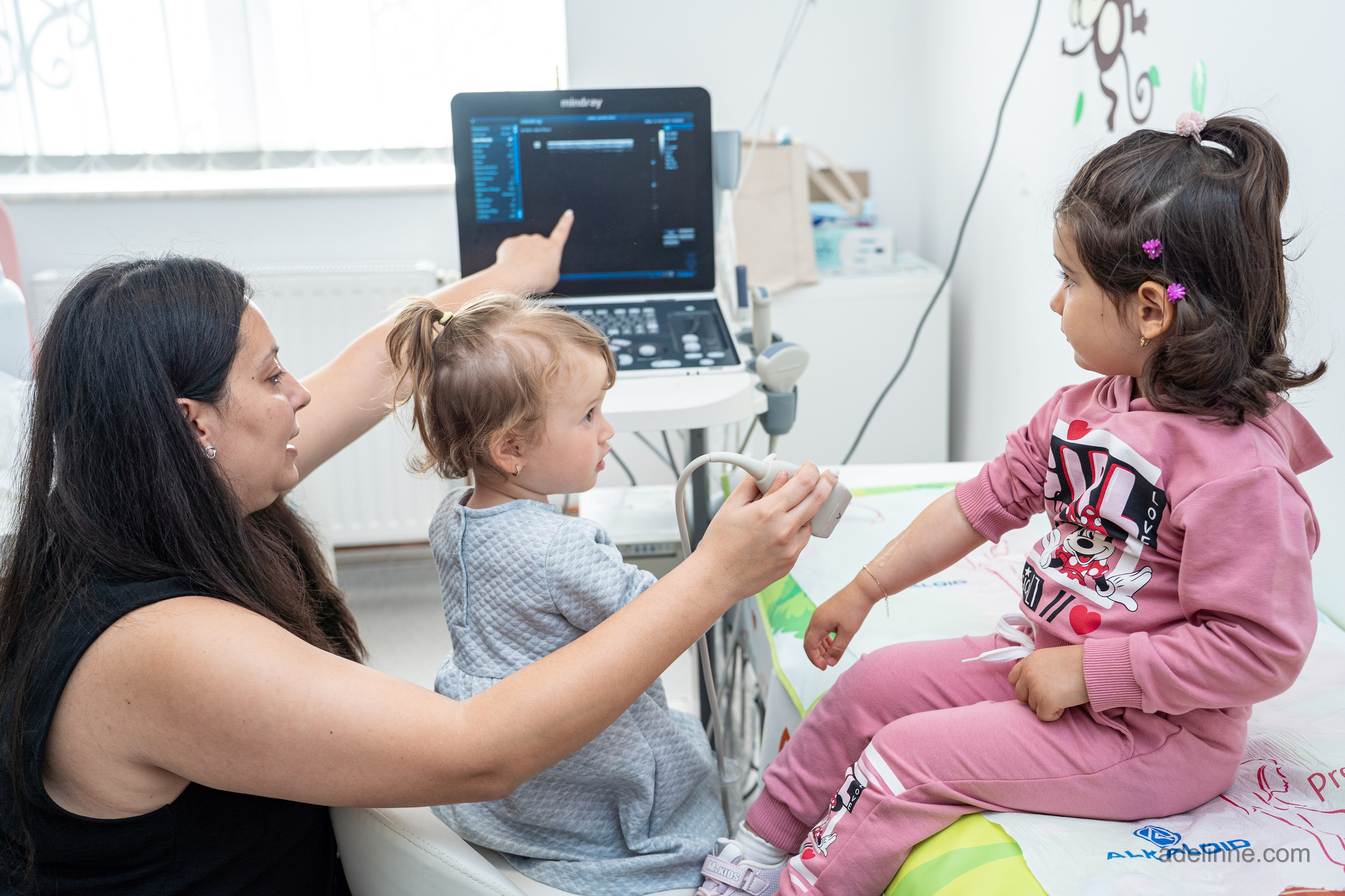 Clinica MediLuna — Purple Art “Atelier de Ziua Copilului” 2025. Adelinne