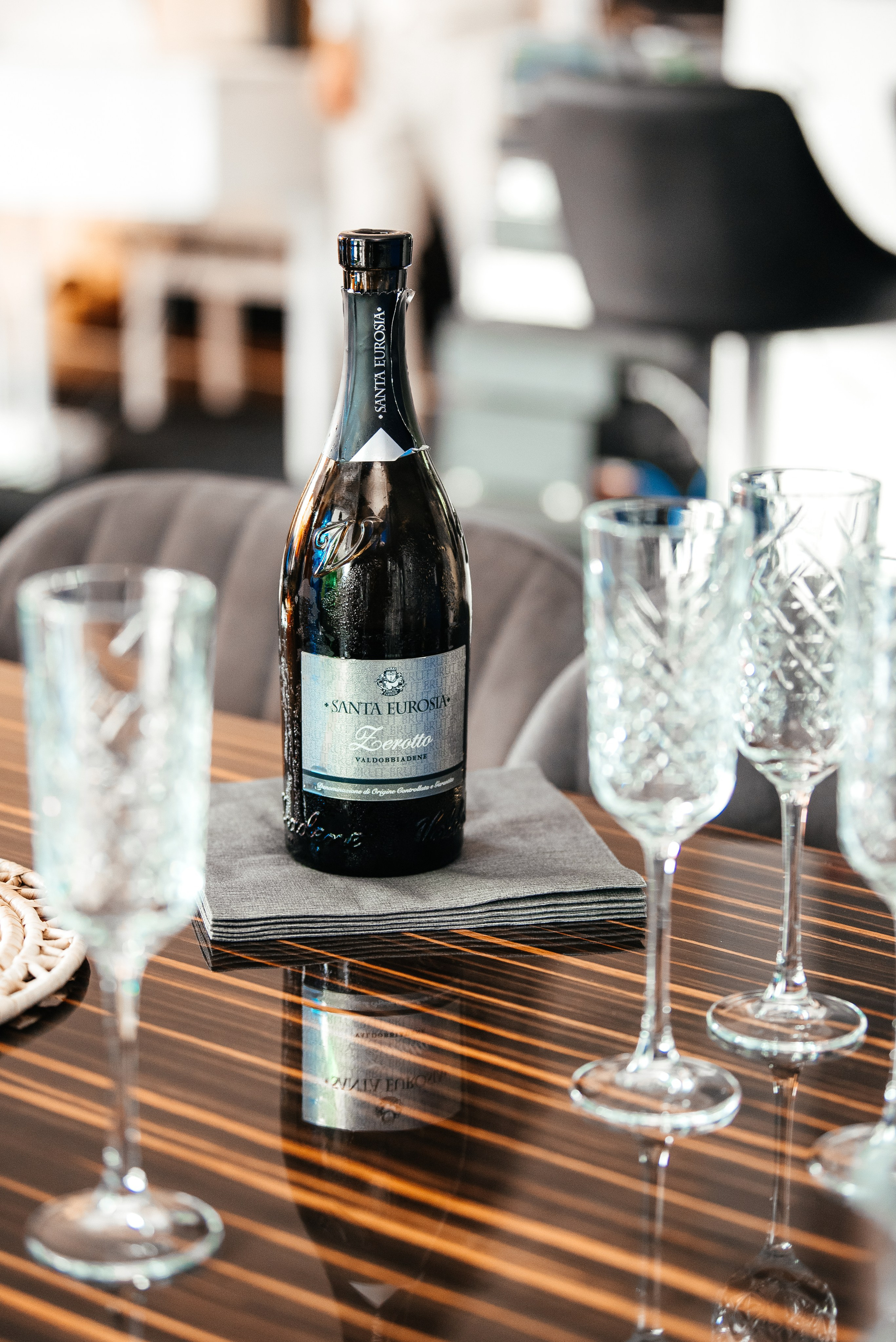 KAIANE & BENJAMIN Meilen, Switzerland. I am Elena Altendorfer. Wedding photographer in Zurich and Switzerland