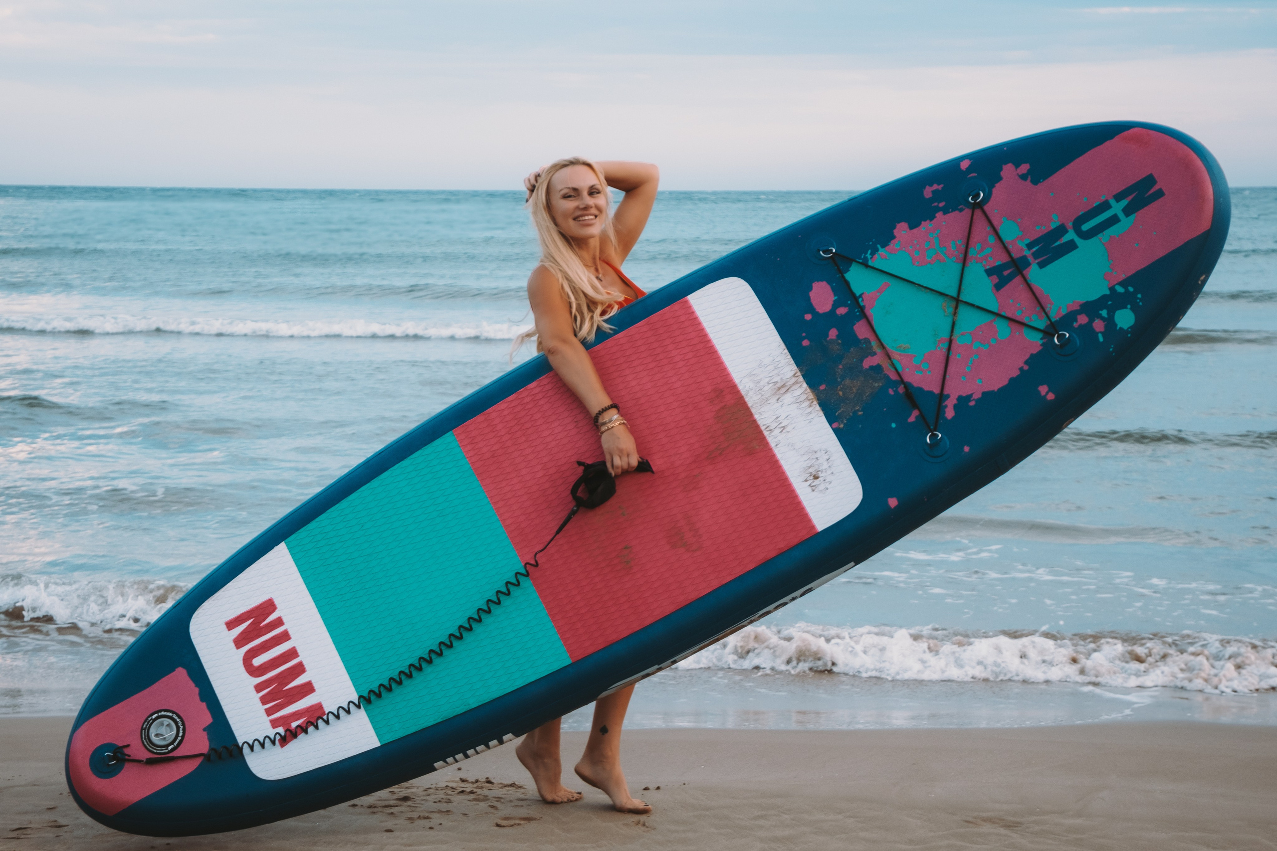 Sesión individual en la playa. Fotografía profesional en Calafell - Elena Medvedeva