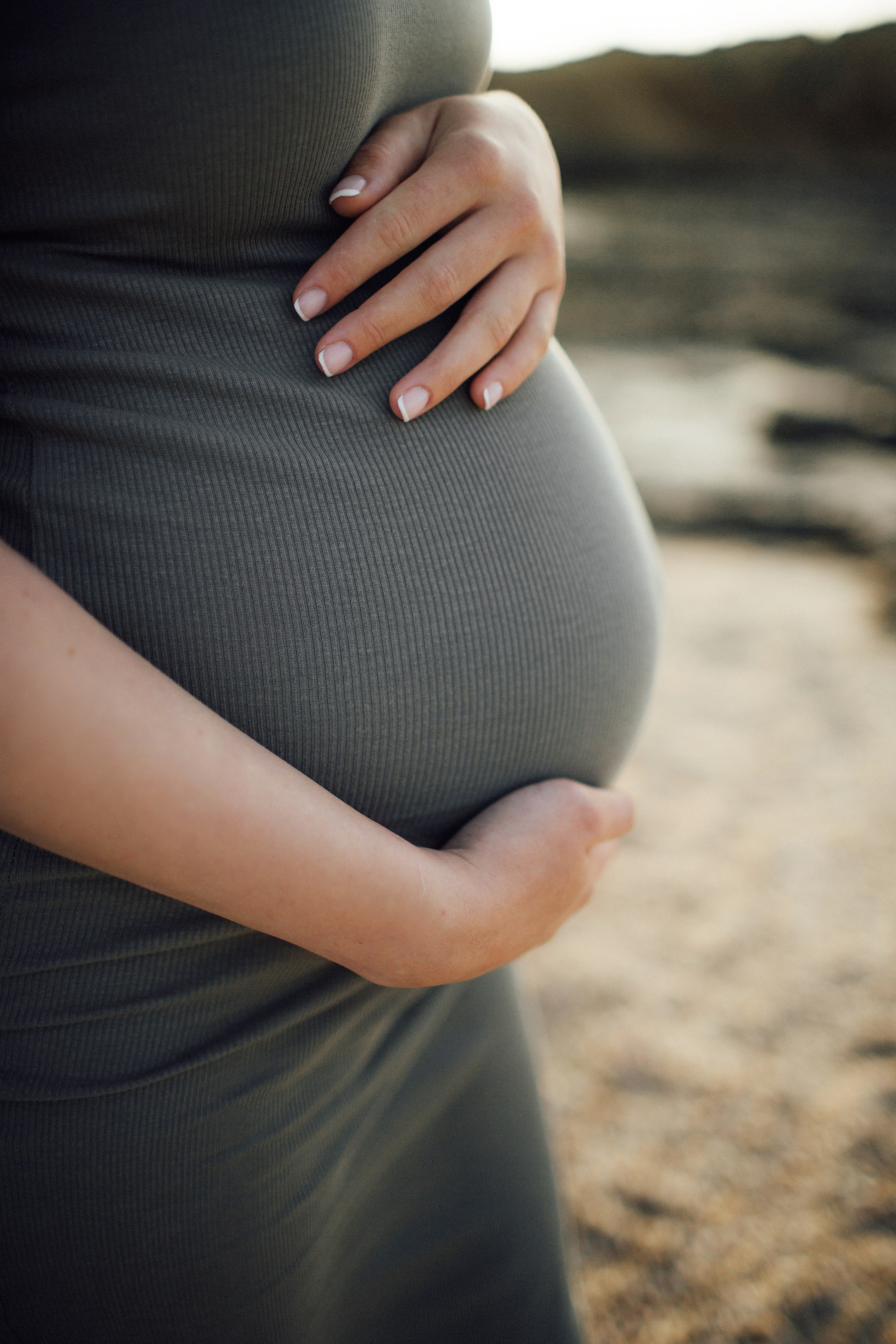 Sasha & Inna at HaBonim beach. Family photographer in Israel