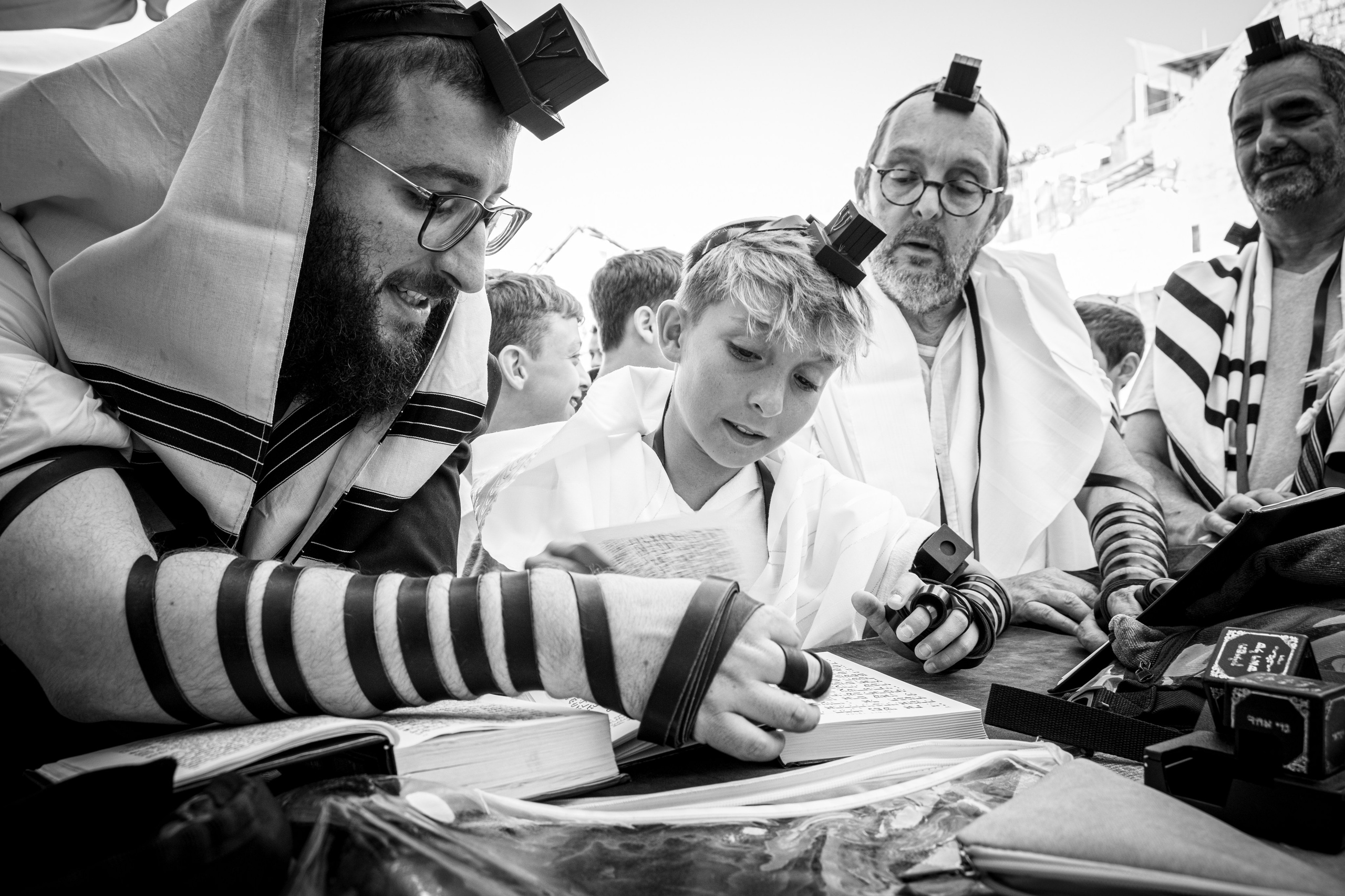 גל משה בר מצווה בי בתמוז תשפ״ד. Middle East Photo Agency — Photography & Event Magnets — סוכנות צילום והדפסת מגנטים לאירועים