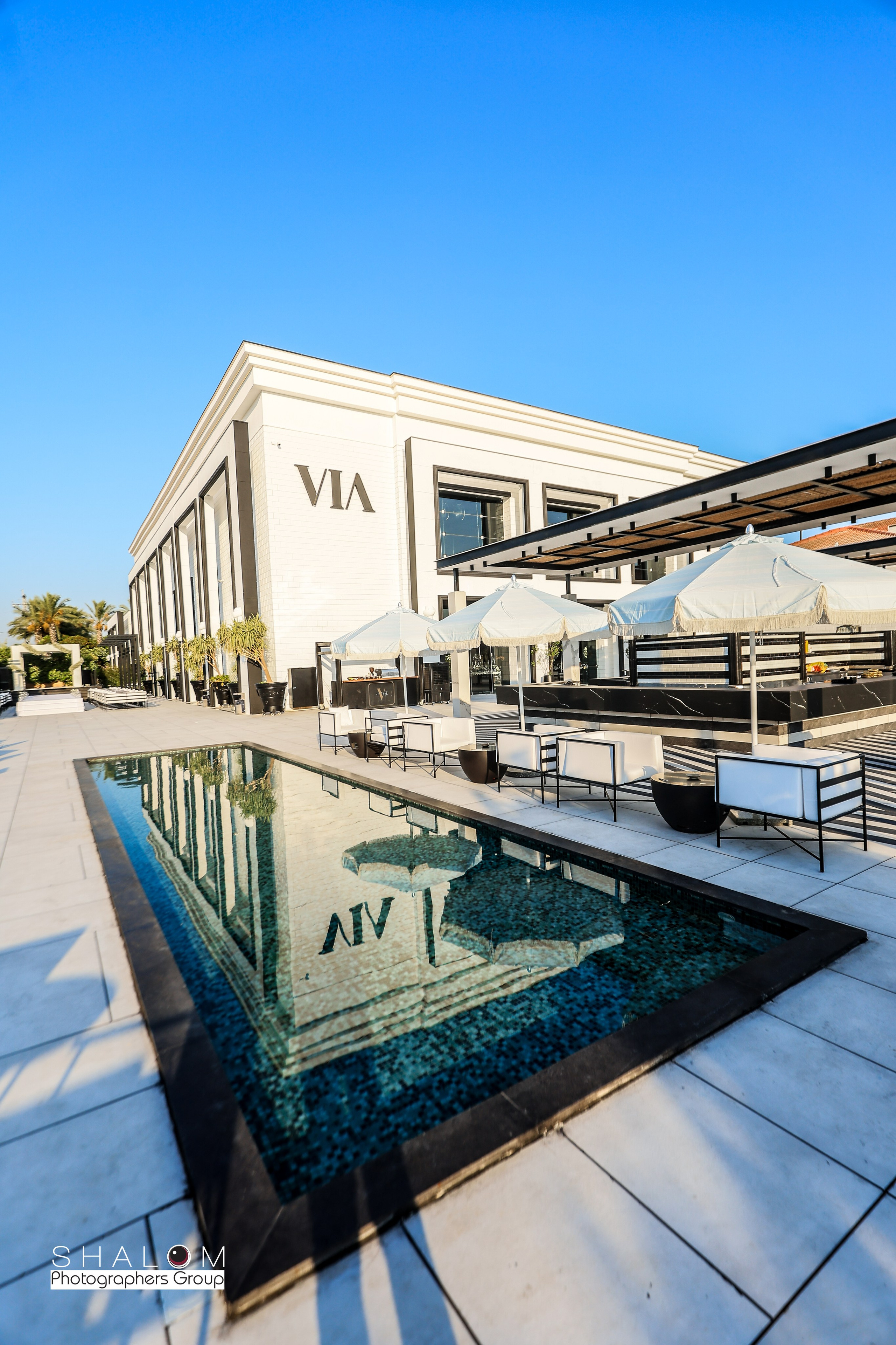 VIA / BASICO. Wedding and events photographers Studio Shalom