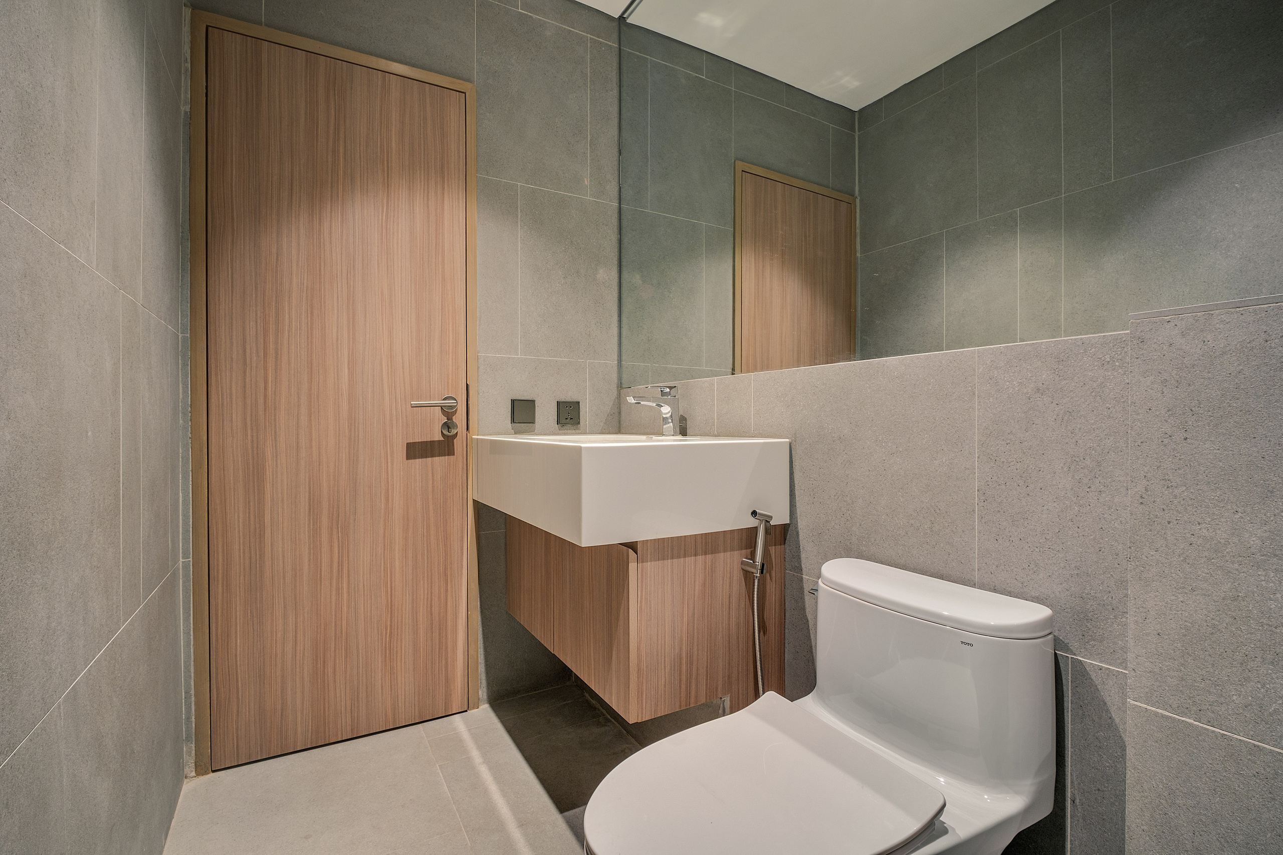 Office // Glaston Tower. Interior & Architectural Photographer Philippines | Argen Carlo Camaclang