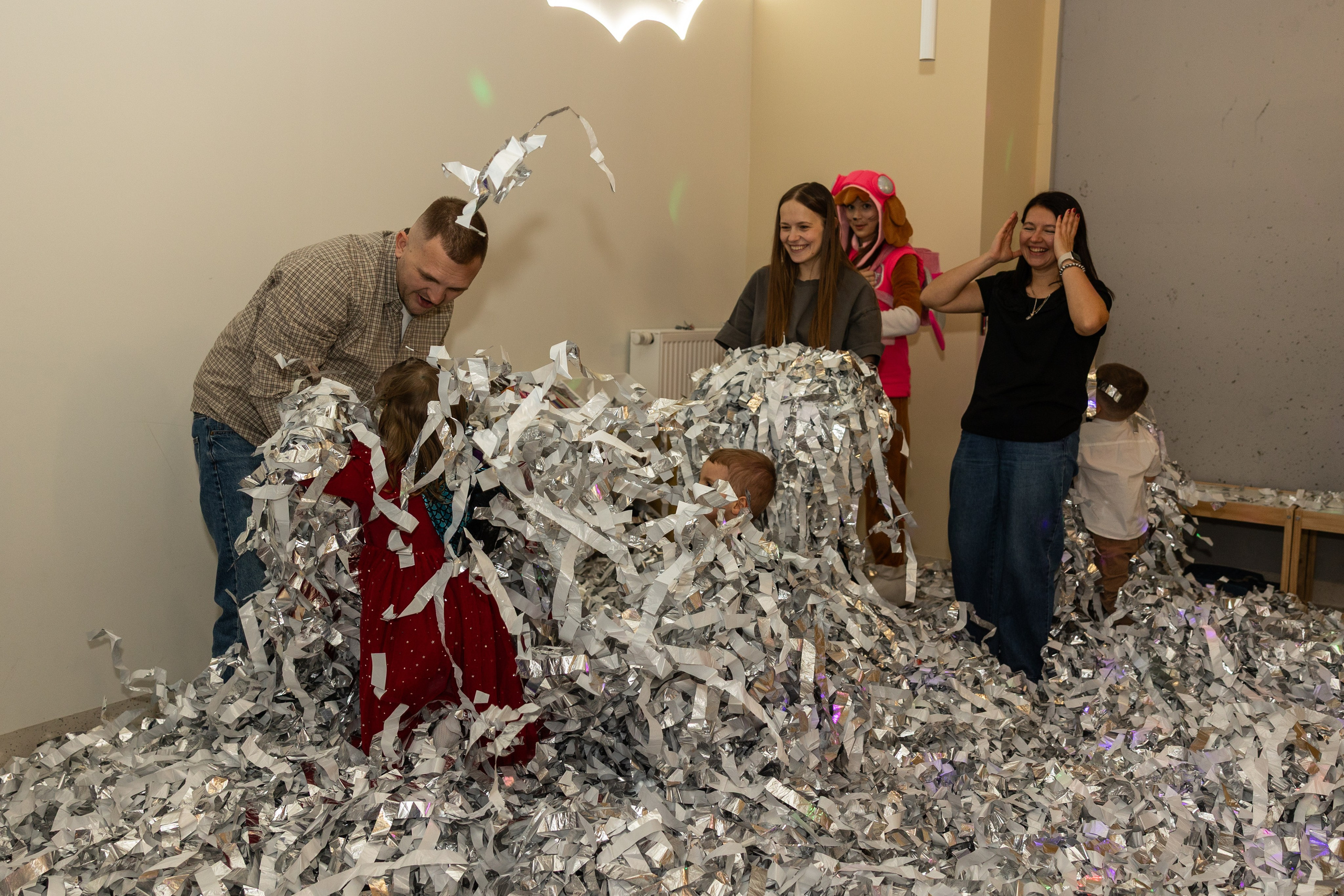 День рождения Артёма 24 января 2026 года. Семейный и детский фотограф в Варшаве Мила Бобровская