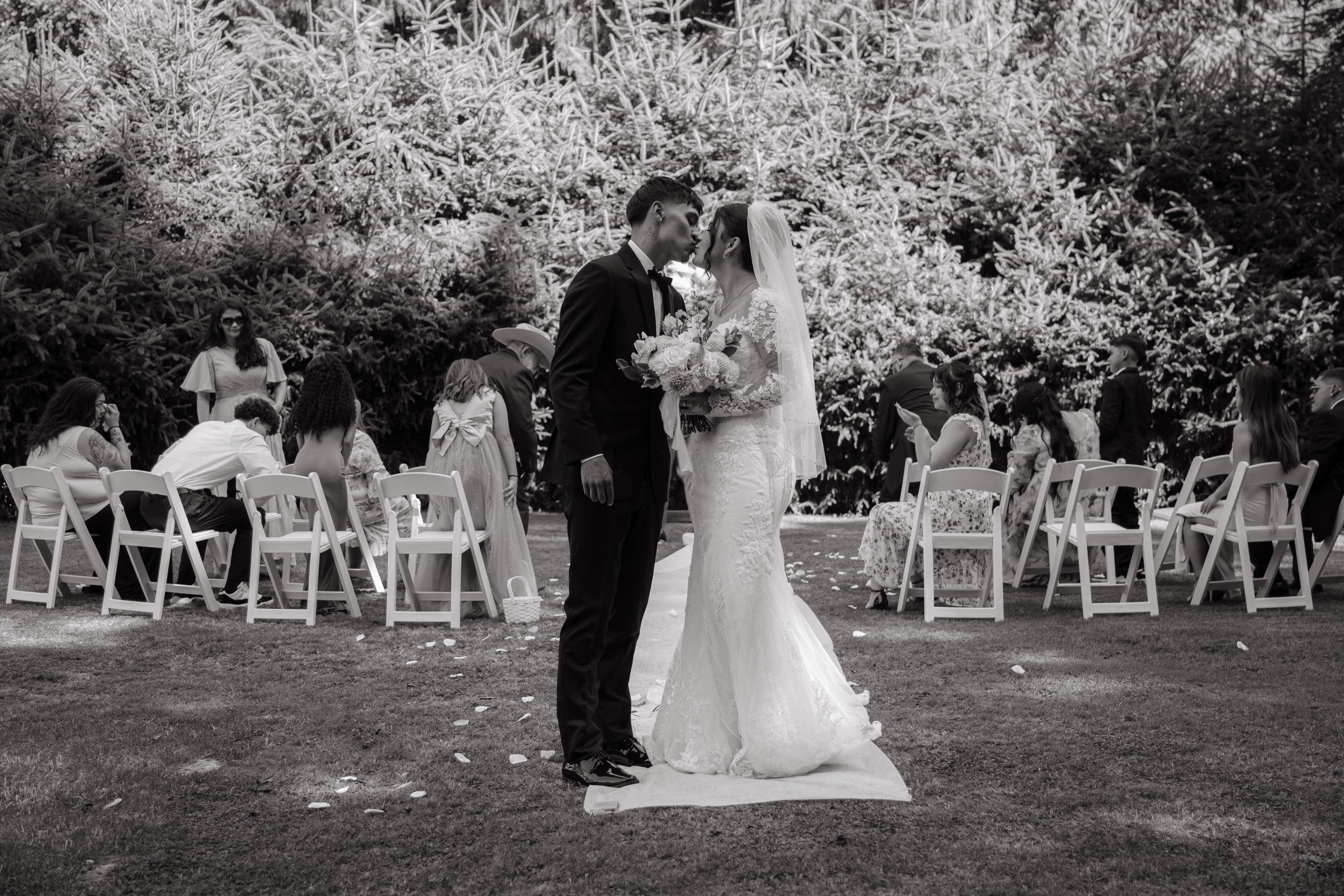 Arianna and Cristopher | Intimate Wedding. Photographer in Washington Sophia D