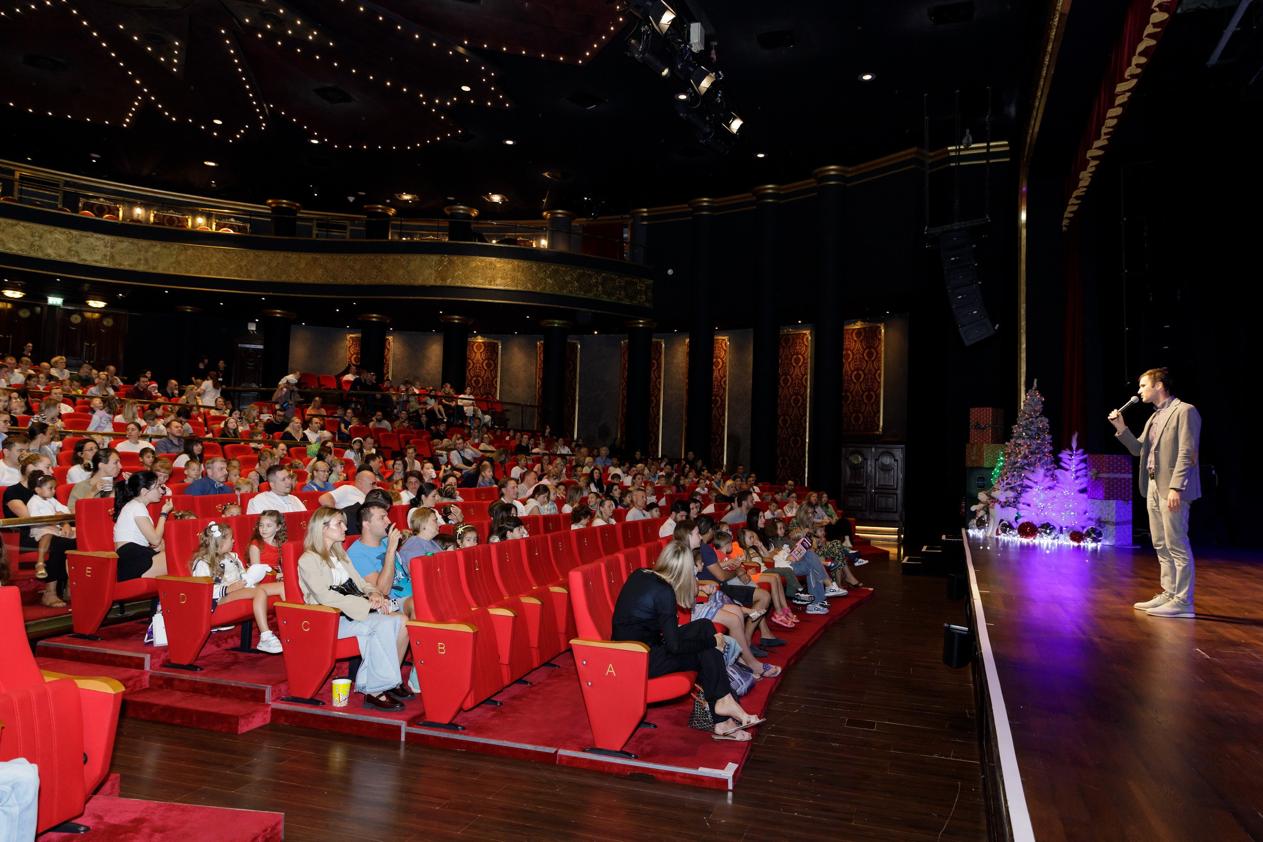 Новогодняя сказка для журнала Русские Эмираты, Дубай 2024. Фотограф Анна Кучерявая | Свадьбы и мероприятия в Дубае