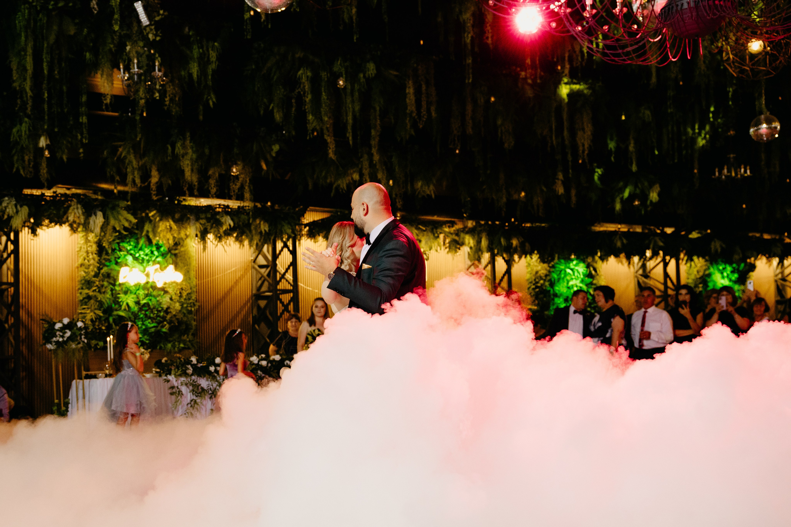 Raluca & Bogdan - Domeniile Saftica. MDimaFotoStudio. Fotograf de nuntă, evenimente private și de familie