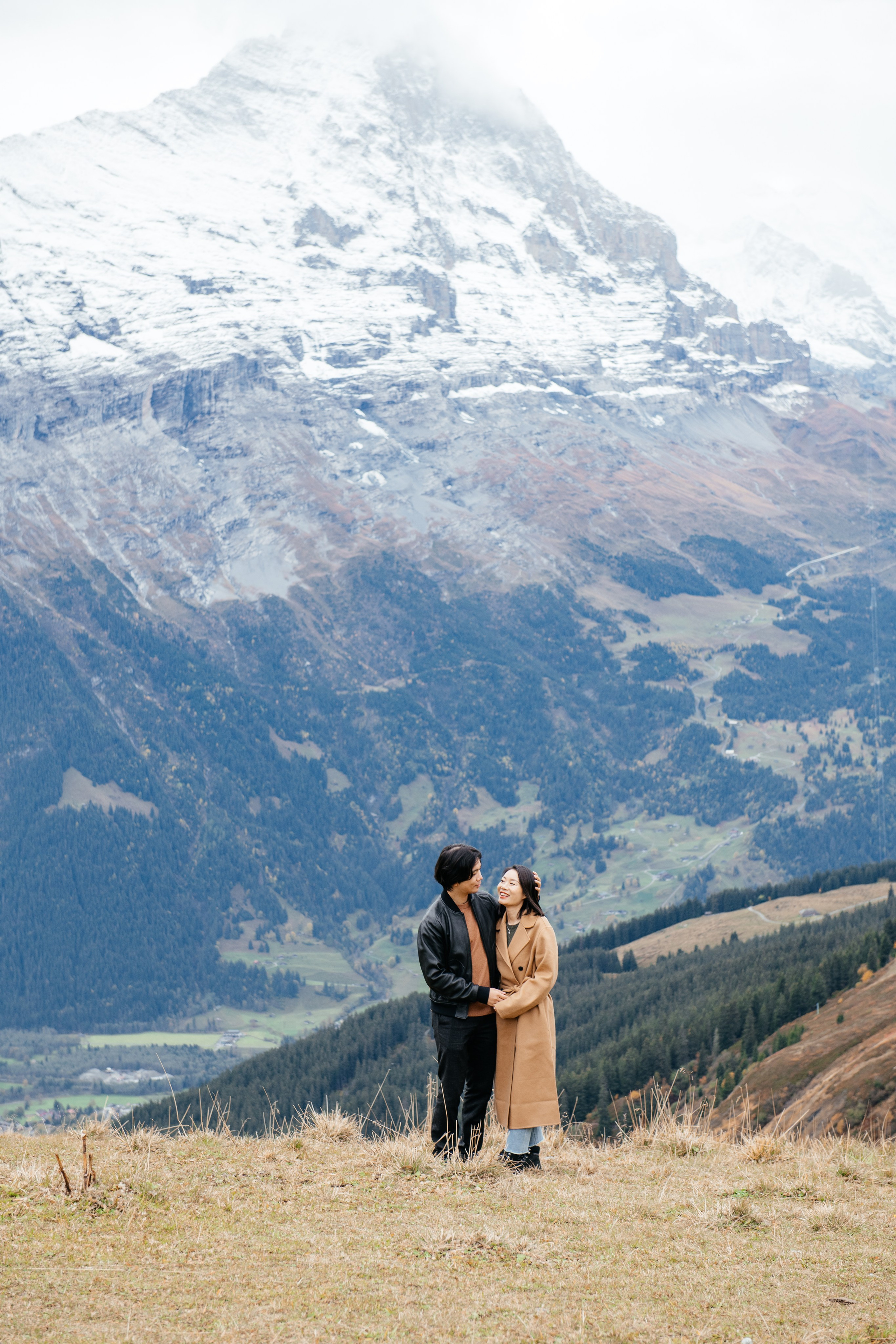 Kaiwen & Xiaoming Grindelwald, Switzerland. I am Elena Altendorfer. Wedding photographer in Zurich and Switzerland