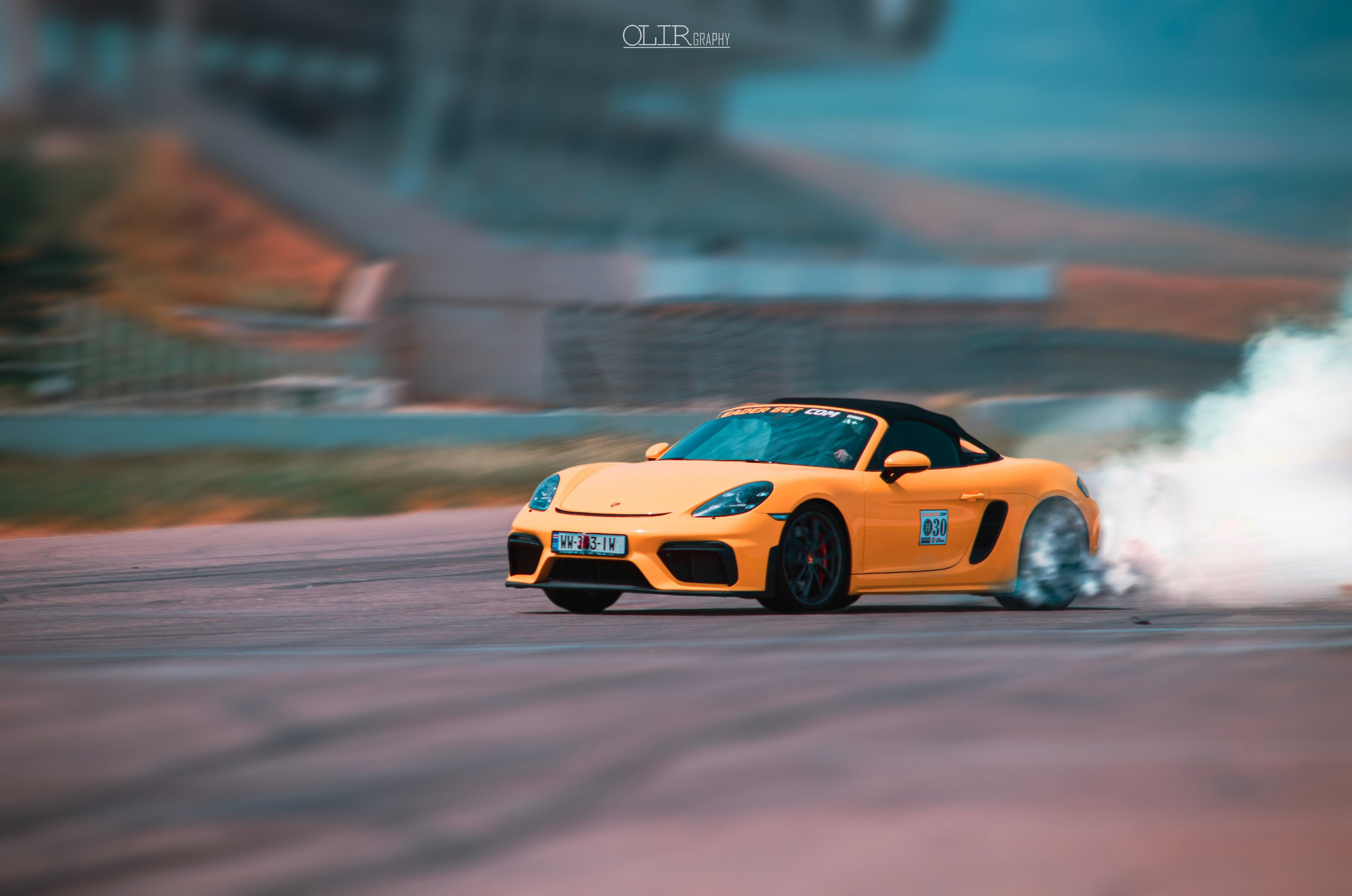 სტუდიური და გარე ფოტოსესიები. Clapp Studio