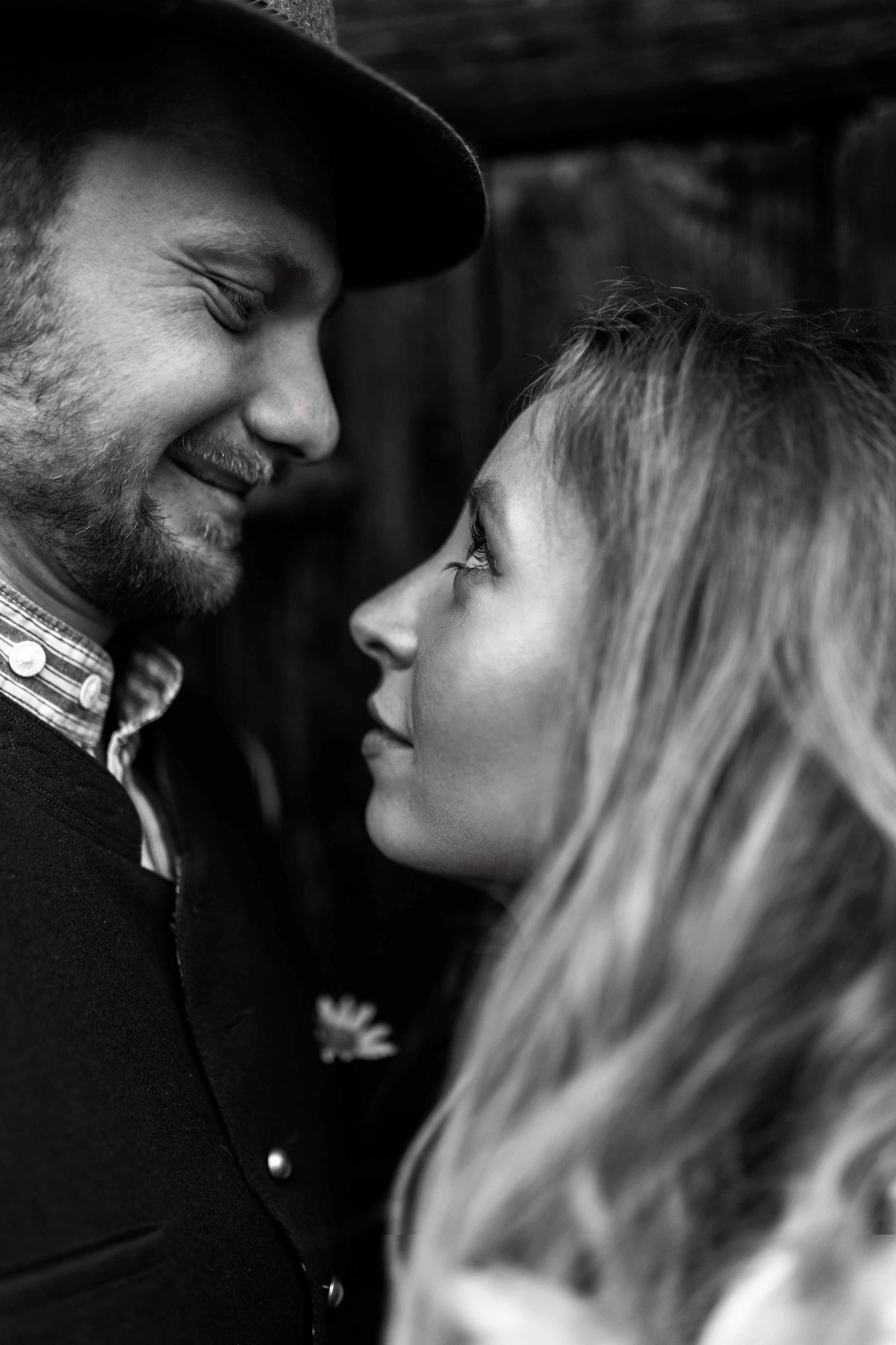 Selina & Conny. GoldenHourStory