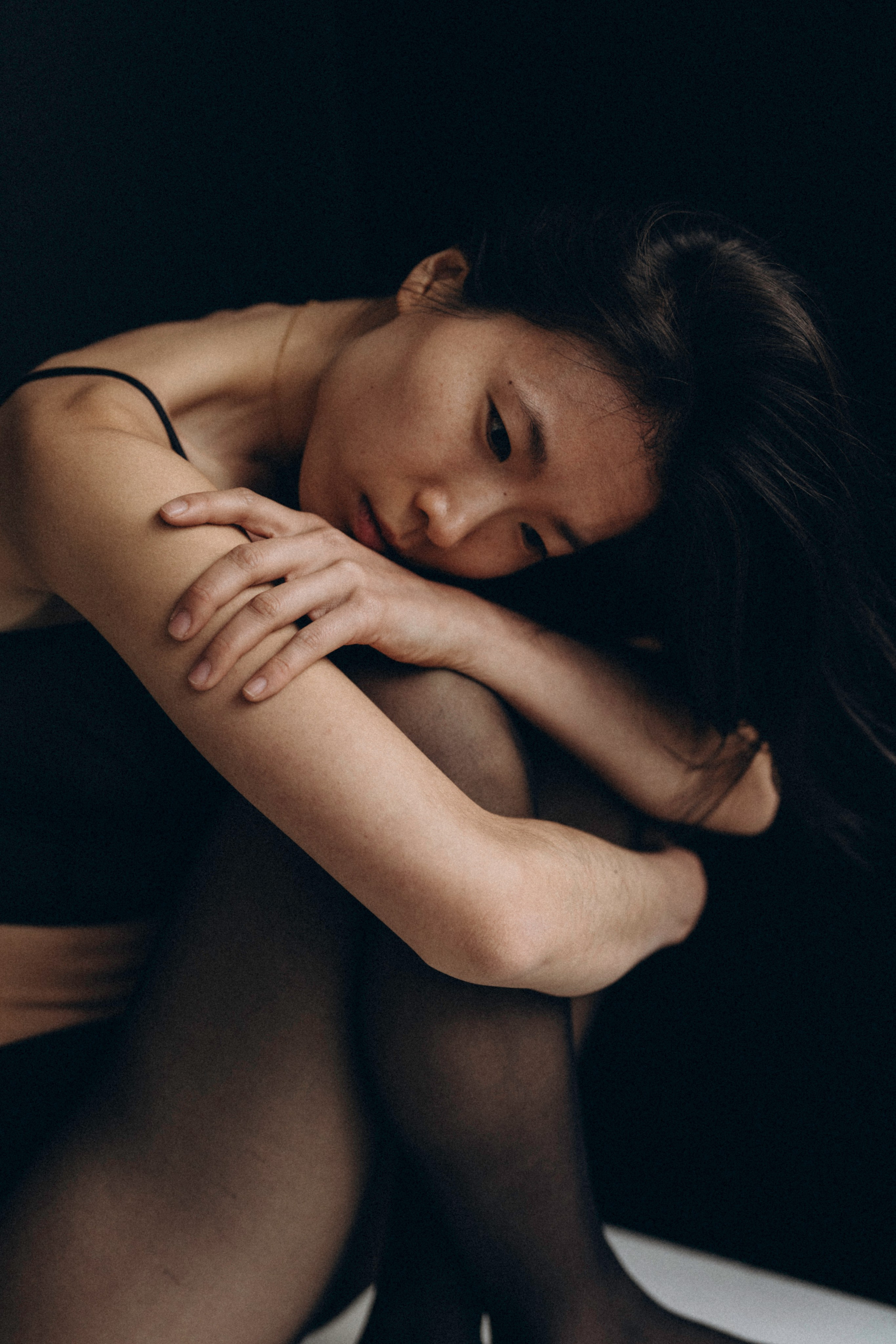 Yugi Studio. Modern maternity photographer in Long Island New York