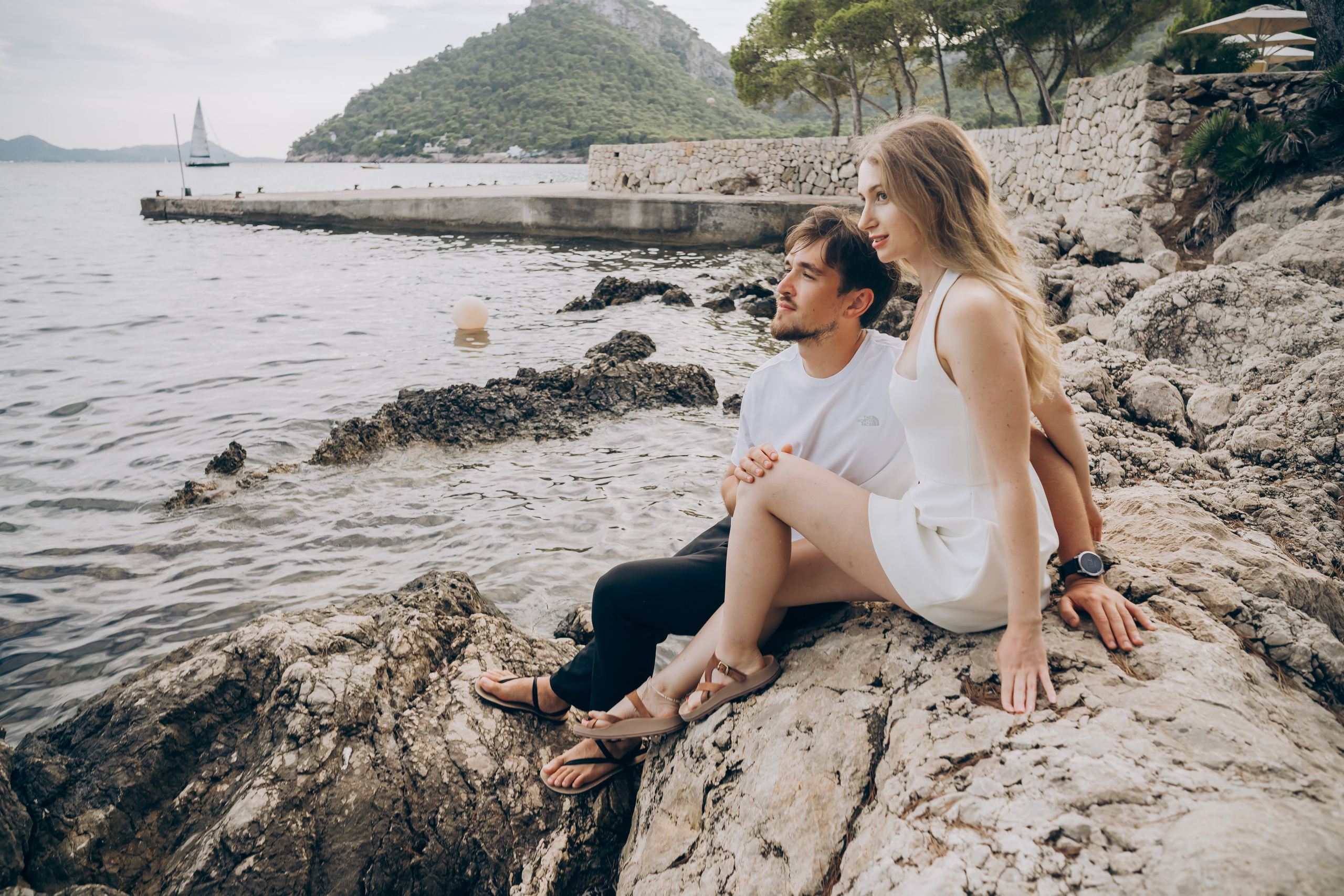 On top of the mountains and by the sea. Фотограф у Пальма де Майорка