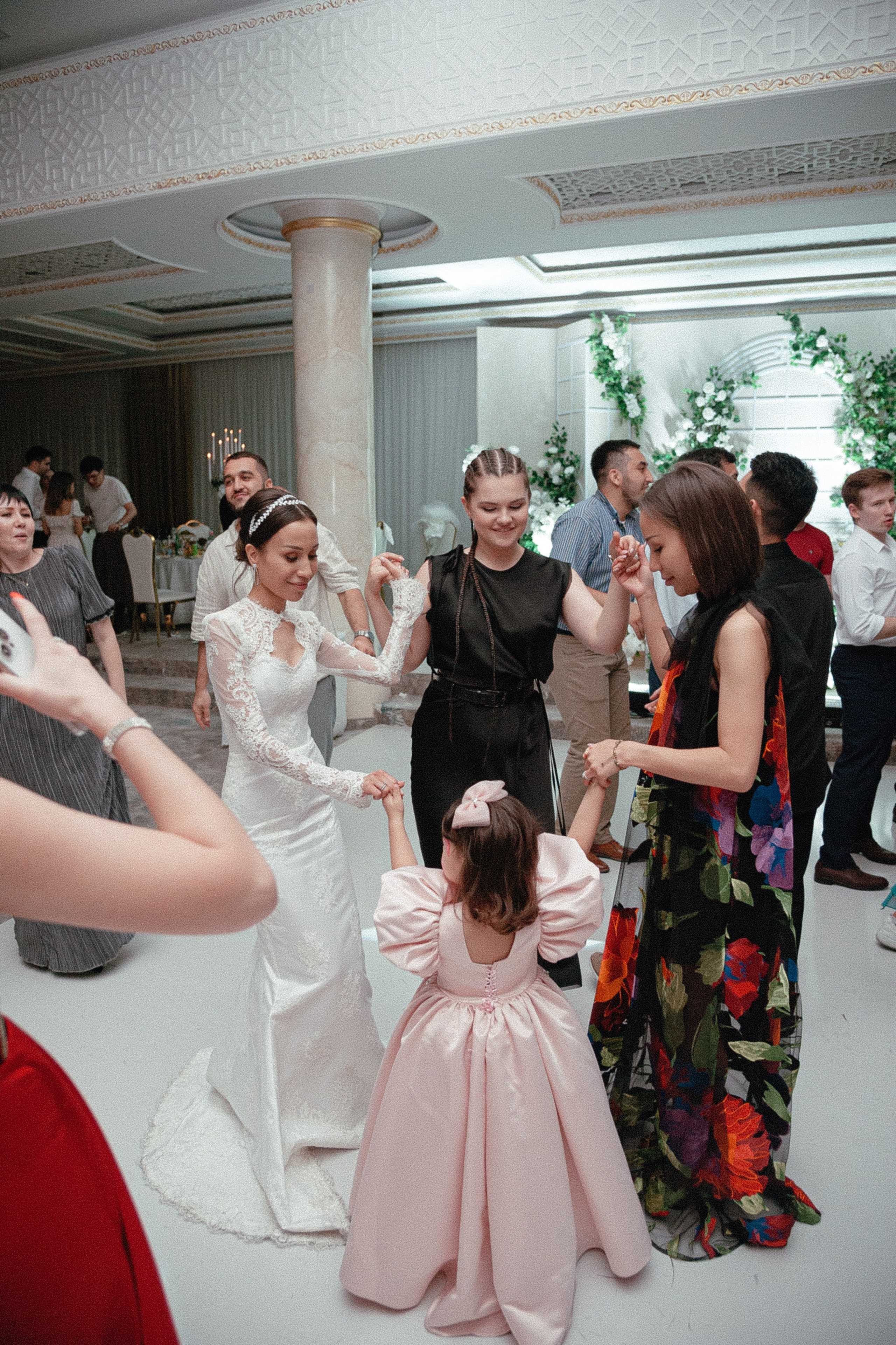 Botir & Zukhra. Главная