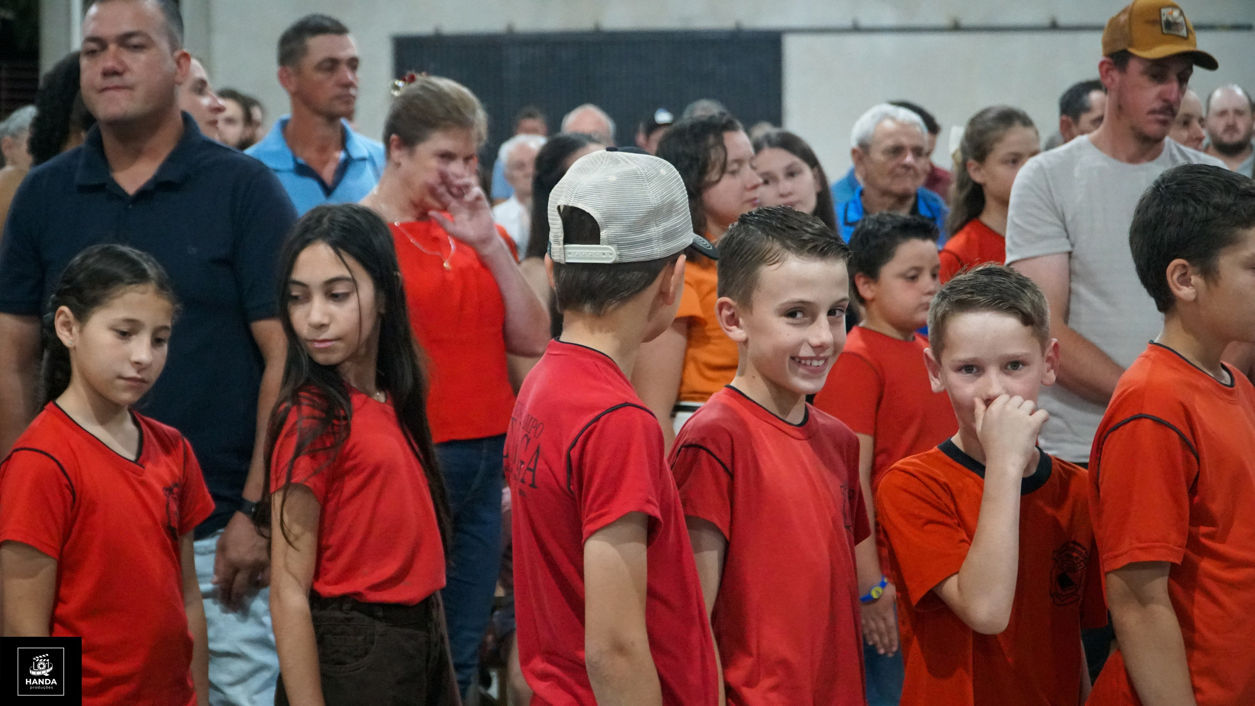 Noite autógrafos colégio Aurélio Buarque de Holanda. Handa Produções