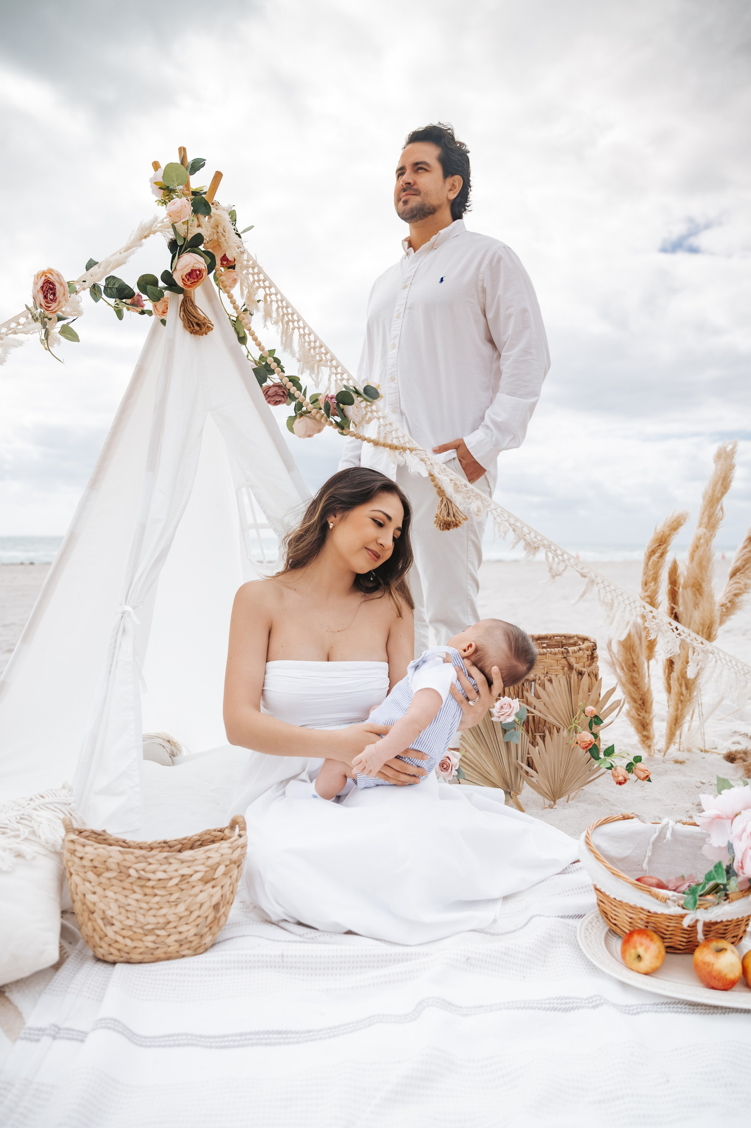 Birthday + props. Photographer in Miami, Family photographer, Event, Wedding