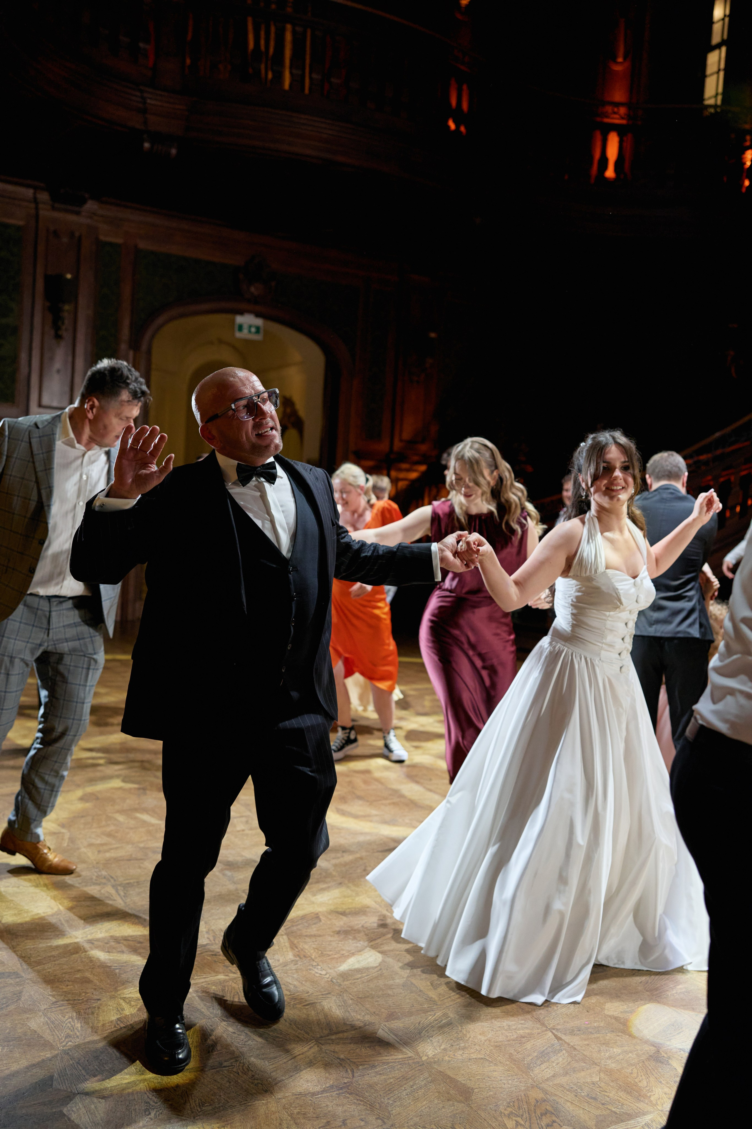 Wiktoria & Kacper. Pałac Goetz. Fotograf ślubny i rodzinny w Krakowie Yana Klymova