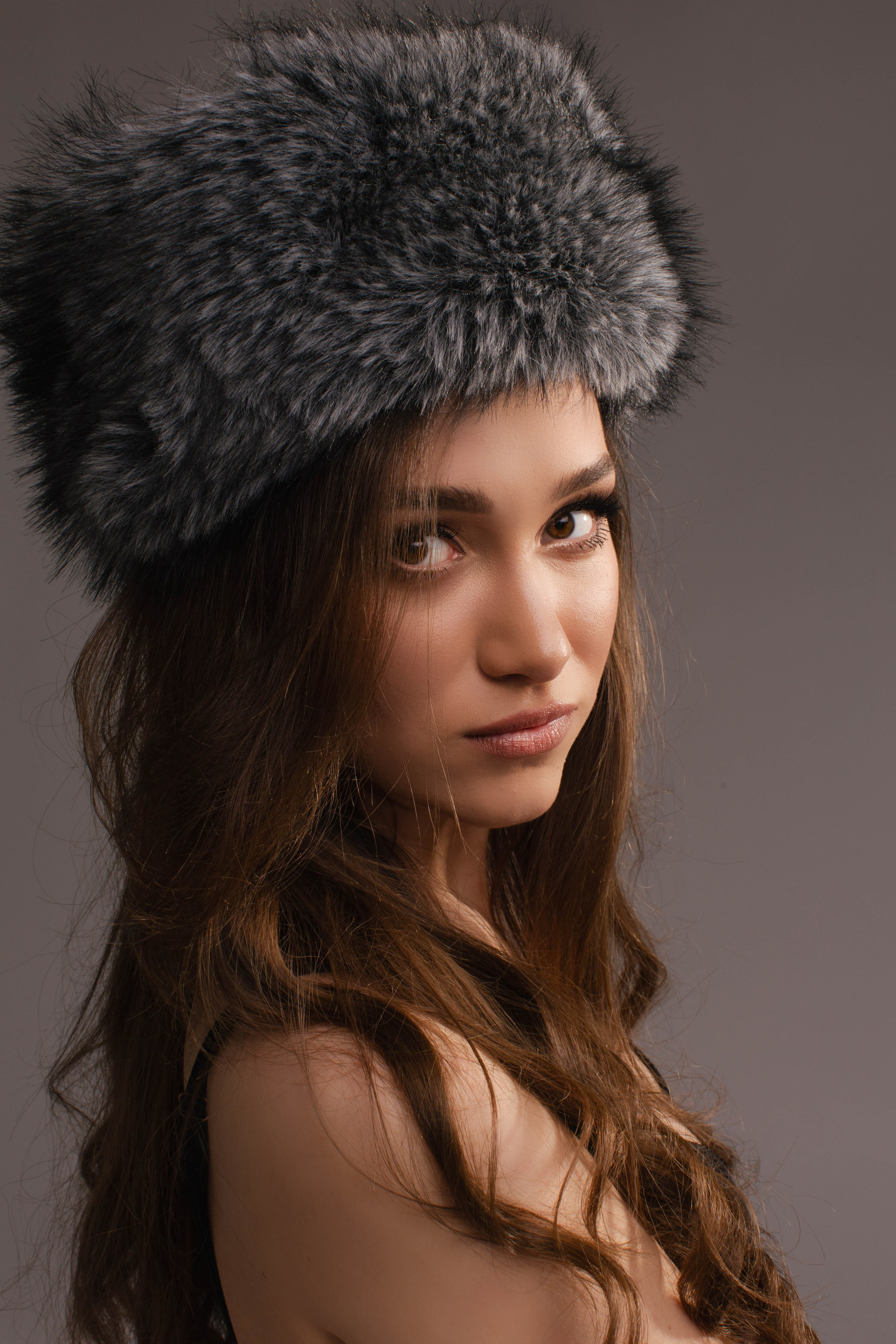 Machiaj și aranjare. Fotograf Moldova | Fotograf Chișinău | Fotograf de familie Chișinău |Fotograf Botez | Fotograf Însărcinate Moldova | Fotograf Neworn