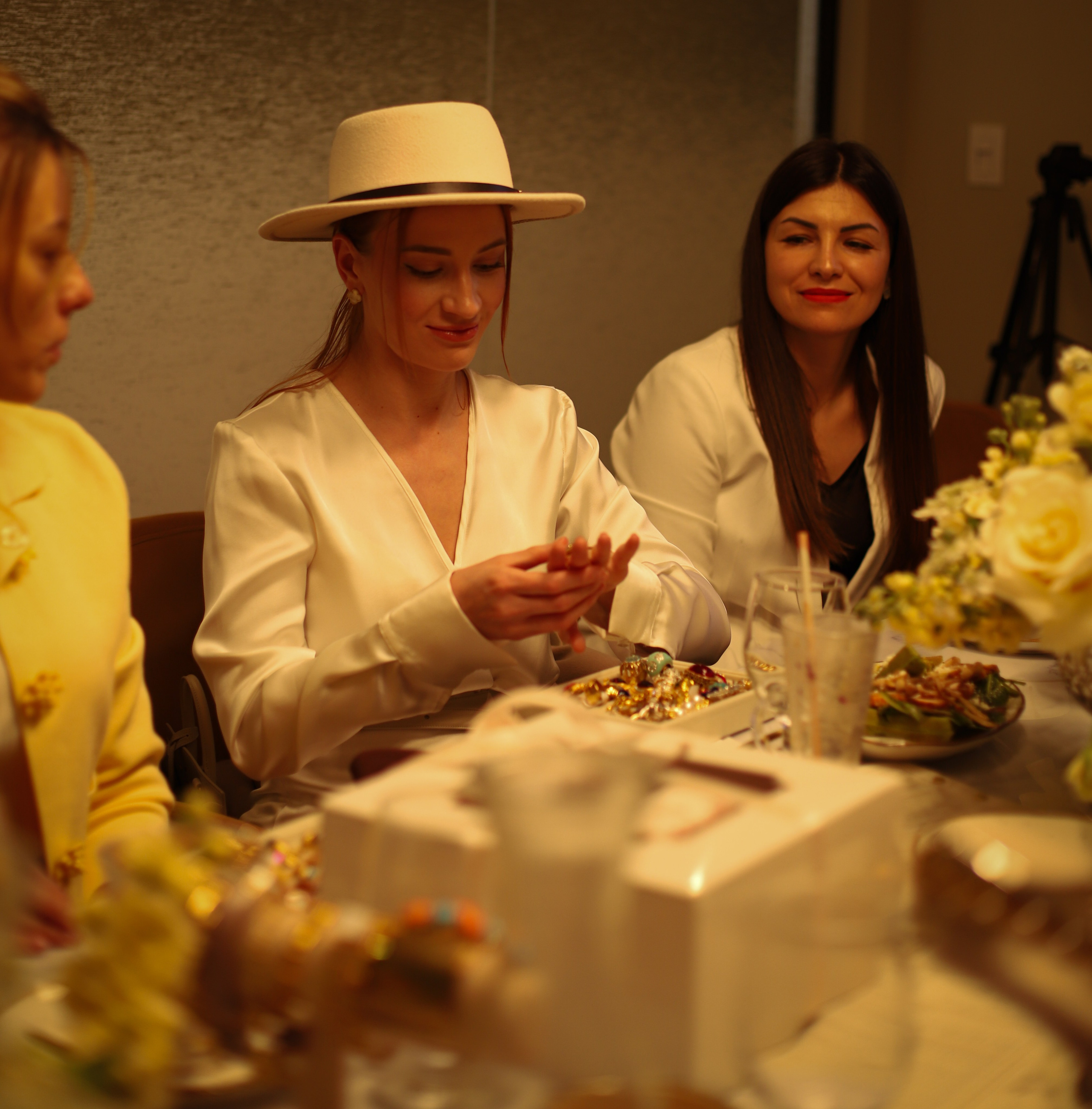 Irina_stylist. VALERIIA VIUNOVA individual shooting\love story\event\brand