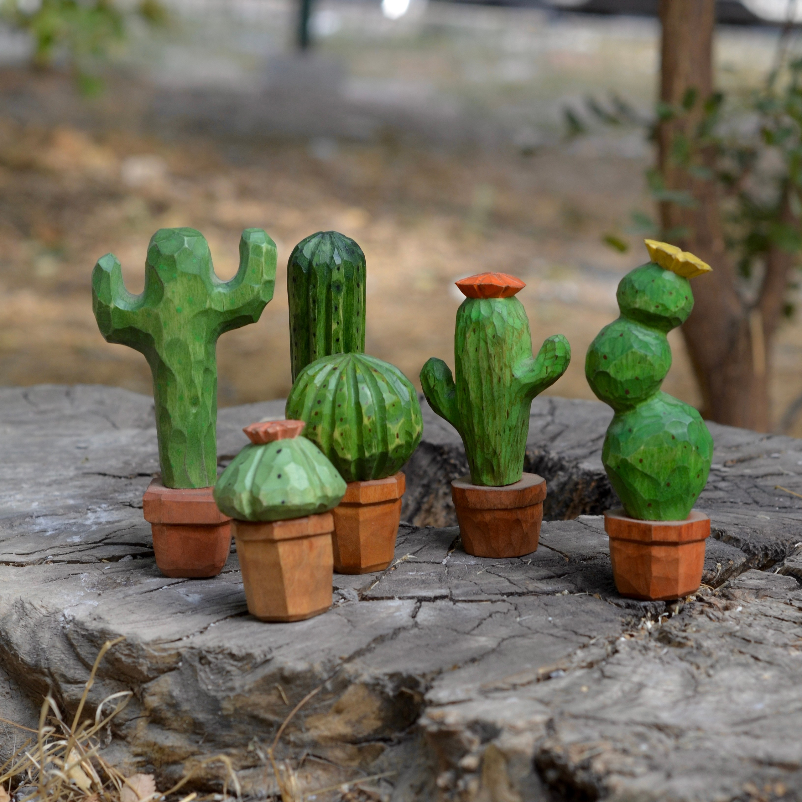 Скульптуры с окрашиванием. Резьба по дереву. Уникальные декоративные скульптуры для интерьера