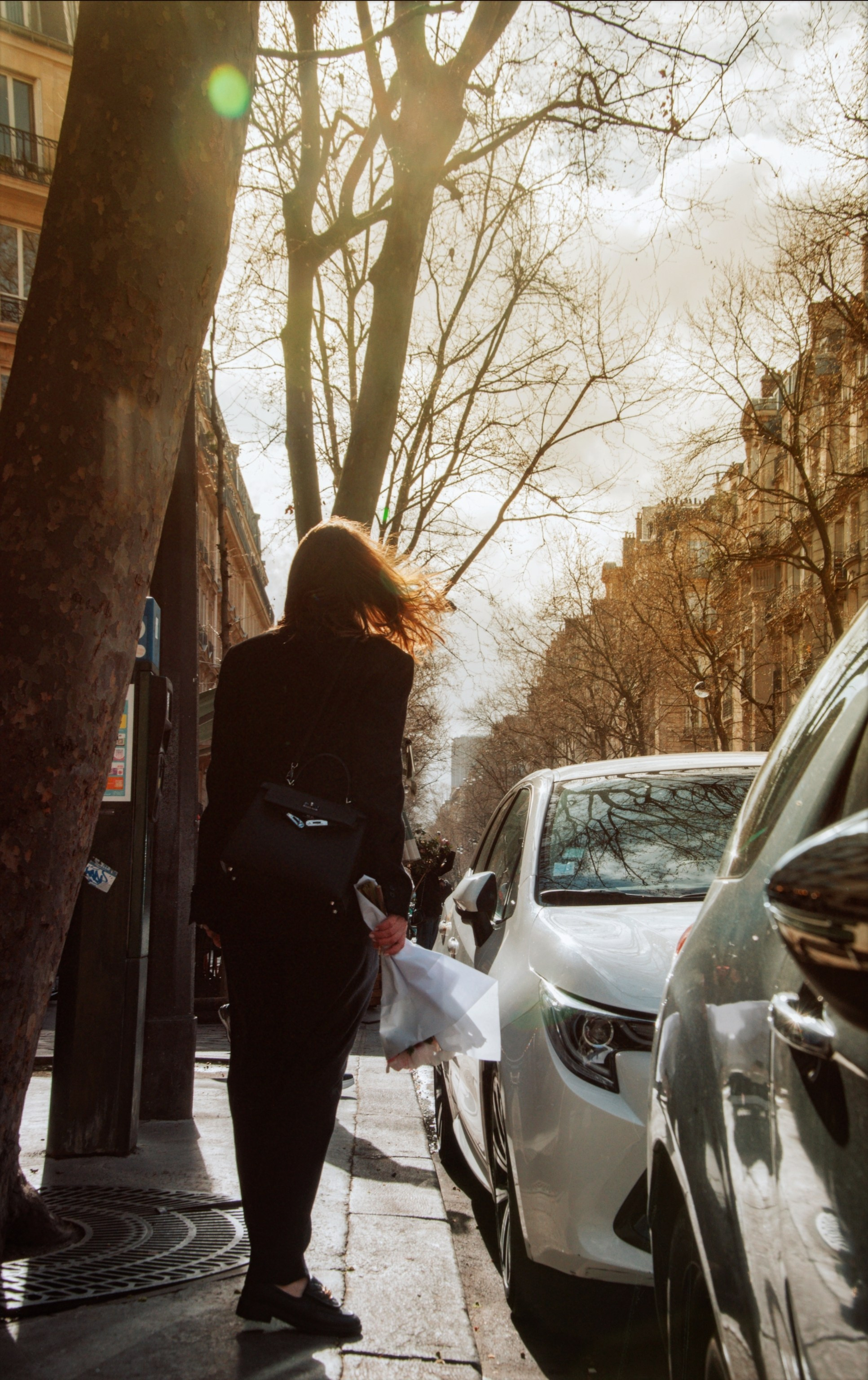 Фотосессия подруг у Эйфелевой башни. Фотограф в Париже Полина Осипова