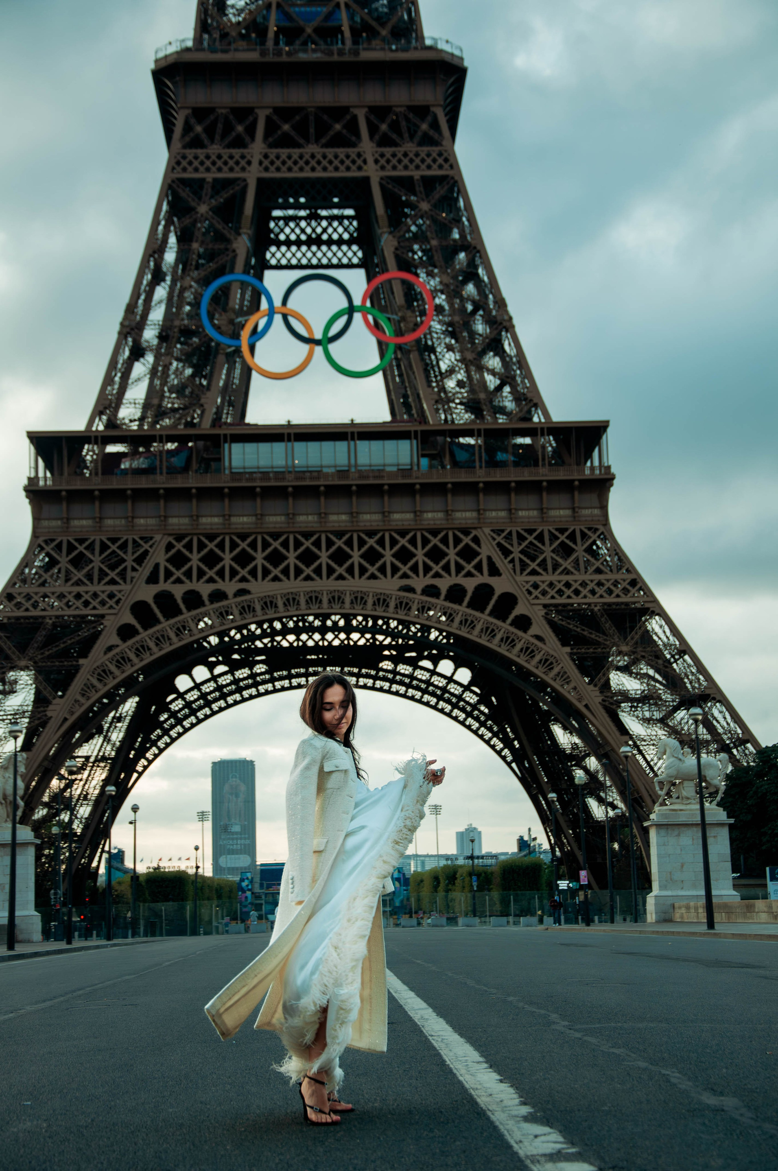 Осенняя фотосессия у Эйфелевой башни. Фотограф в Париже Полина Осипова