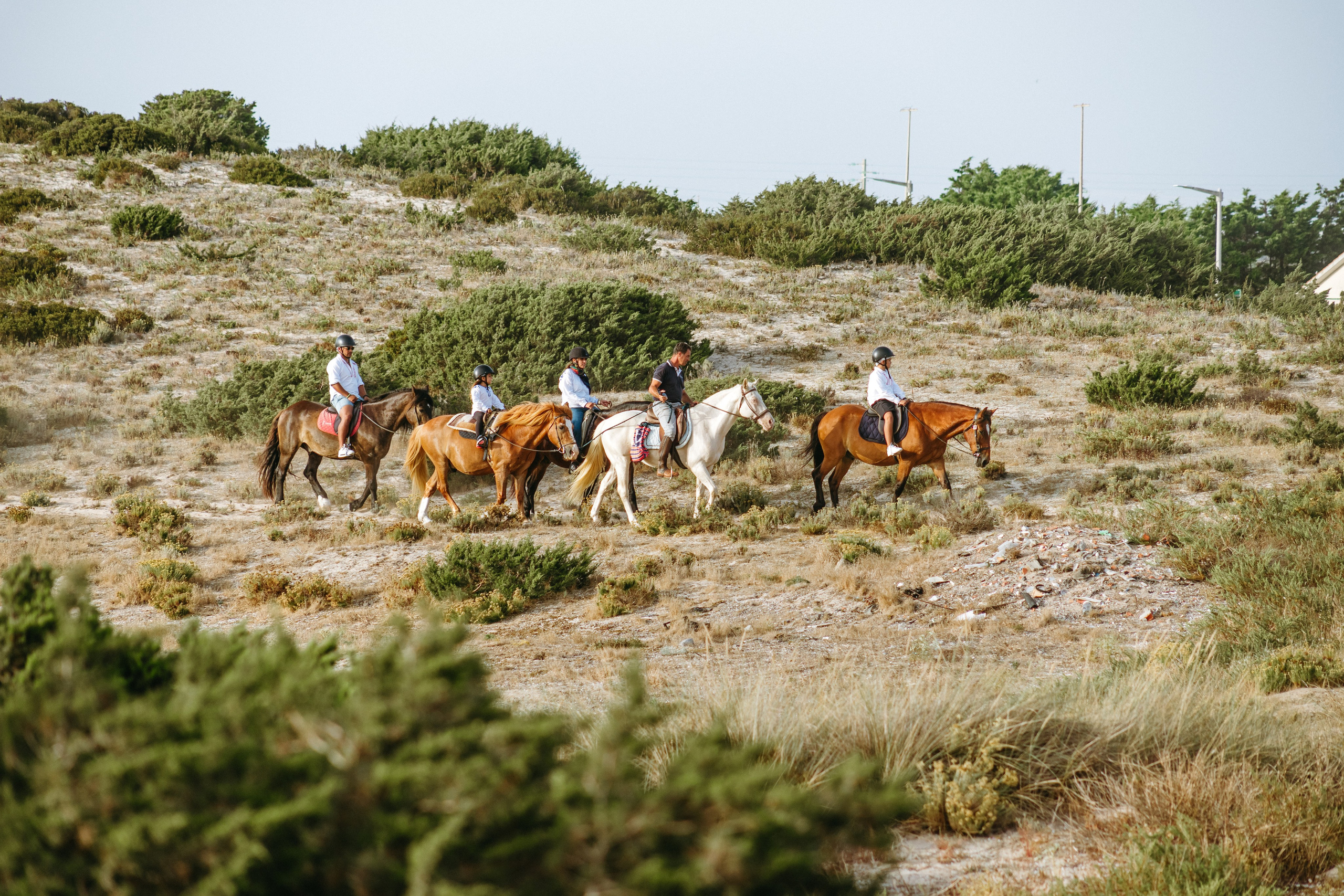 Marlene & Tiago com filhos. Passeios a Cavalo na Praia Peniche | Eco Salgados Agroturismo