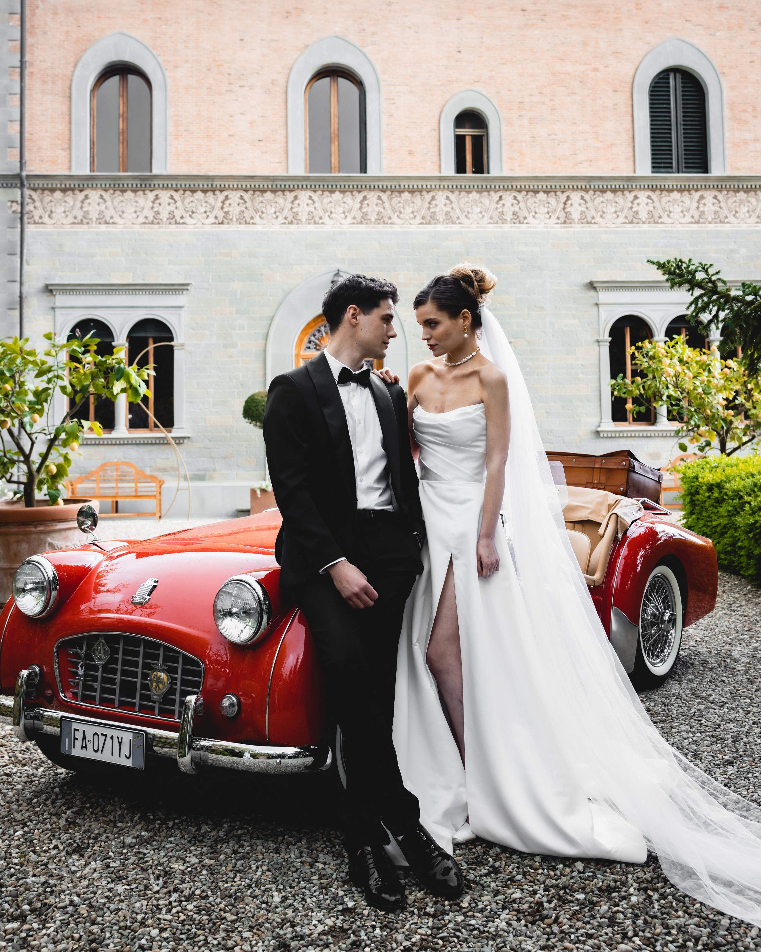 Tuscany Wedding Villa La Commenda Concordia. Professional wedding photographer in Copenhagen, Denmark — Julia Byron