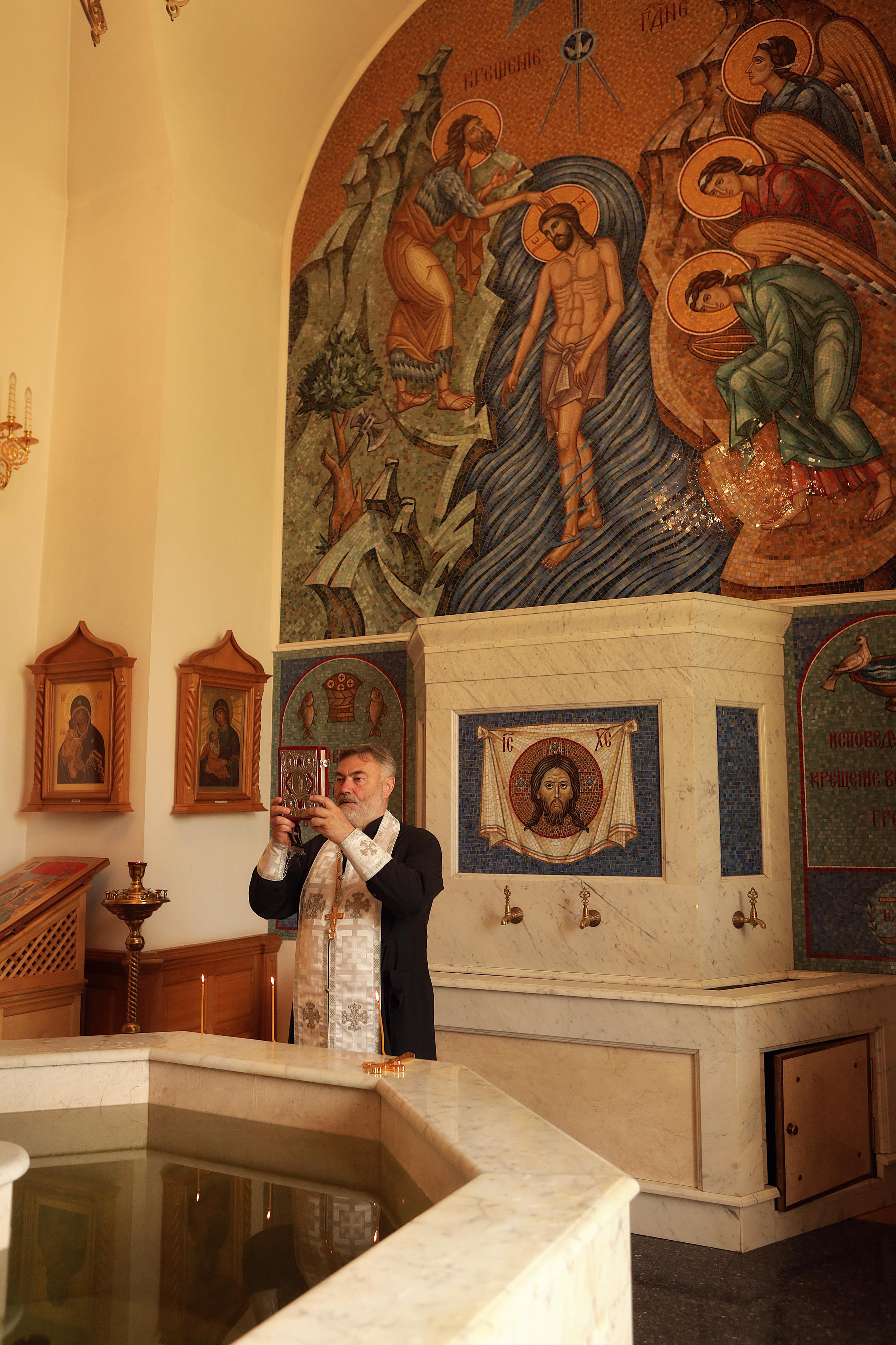 Religious. Family and Event photographer in Bay Area Elena Tiuriumina