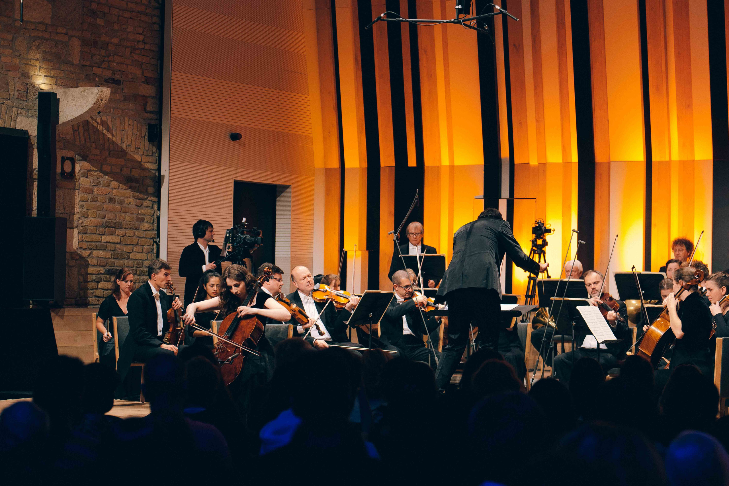 BUDAPEST MUSIC CENTER. Wedding&Event photographer Ismail Rzayev in Baku