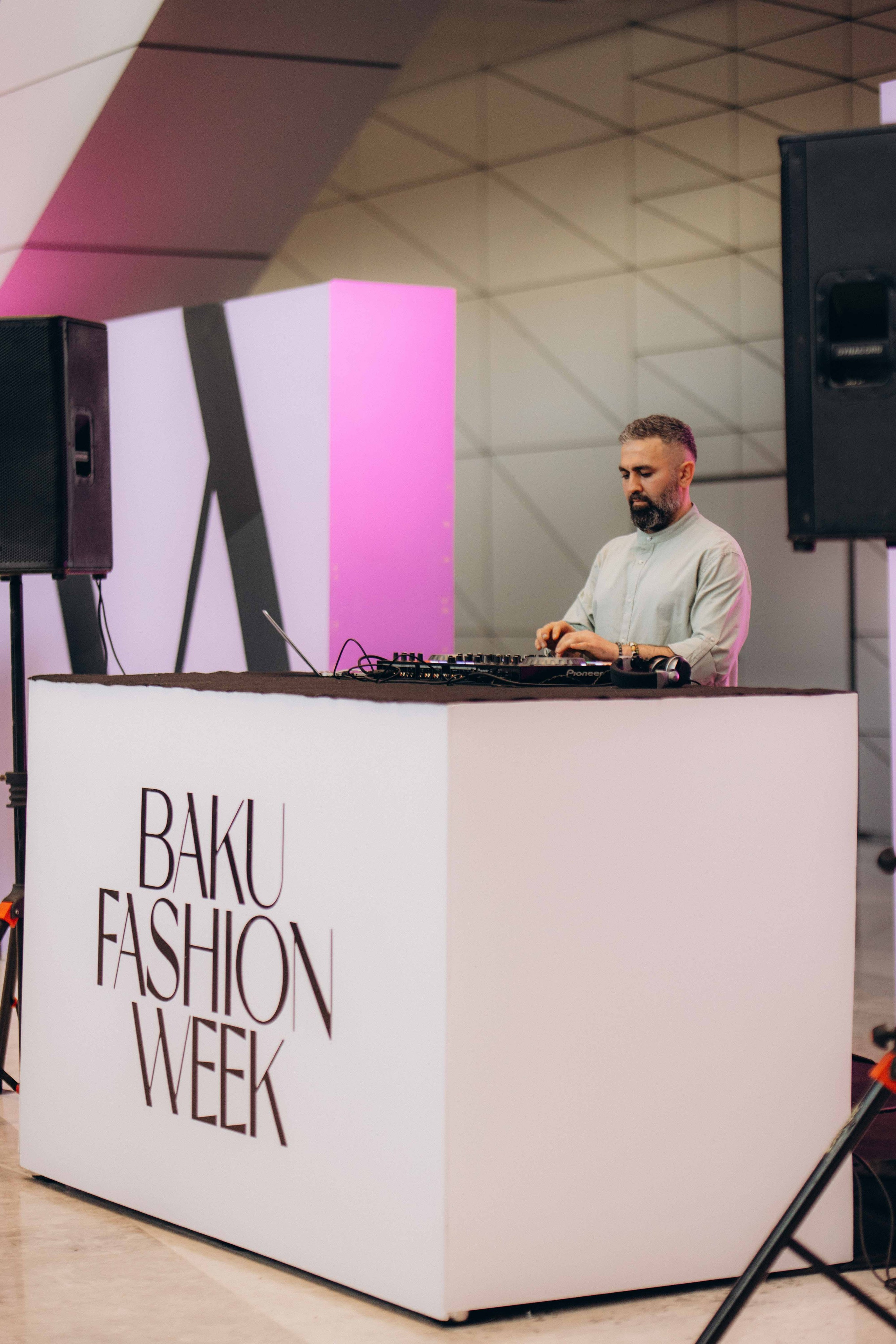 BAKU FASHION WEEK DAY. Wedding&Event photographer Ismail Rzayev in Baku