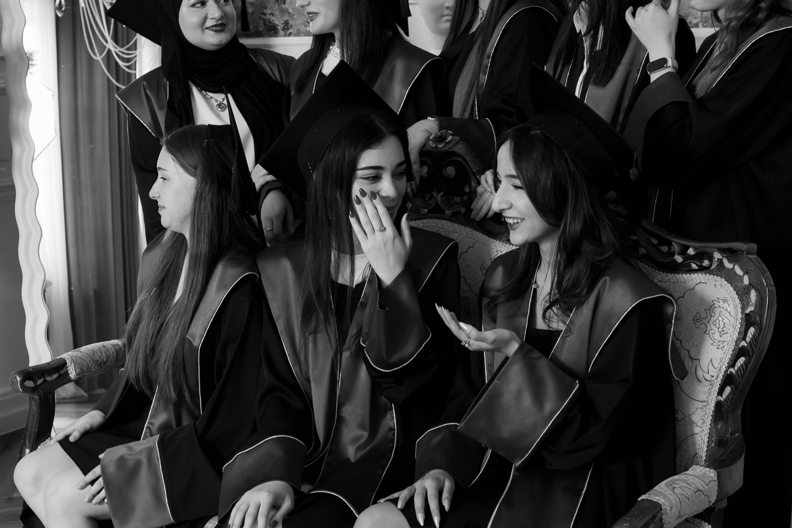 ADU. Məzun geyimləri və akssesuarları