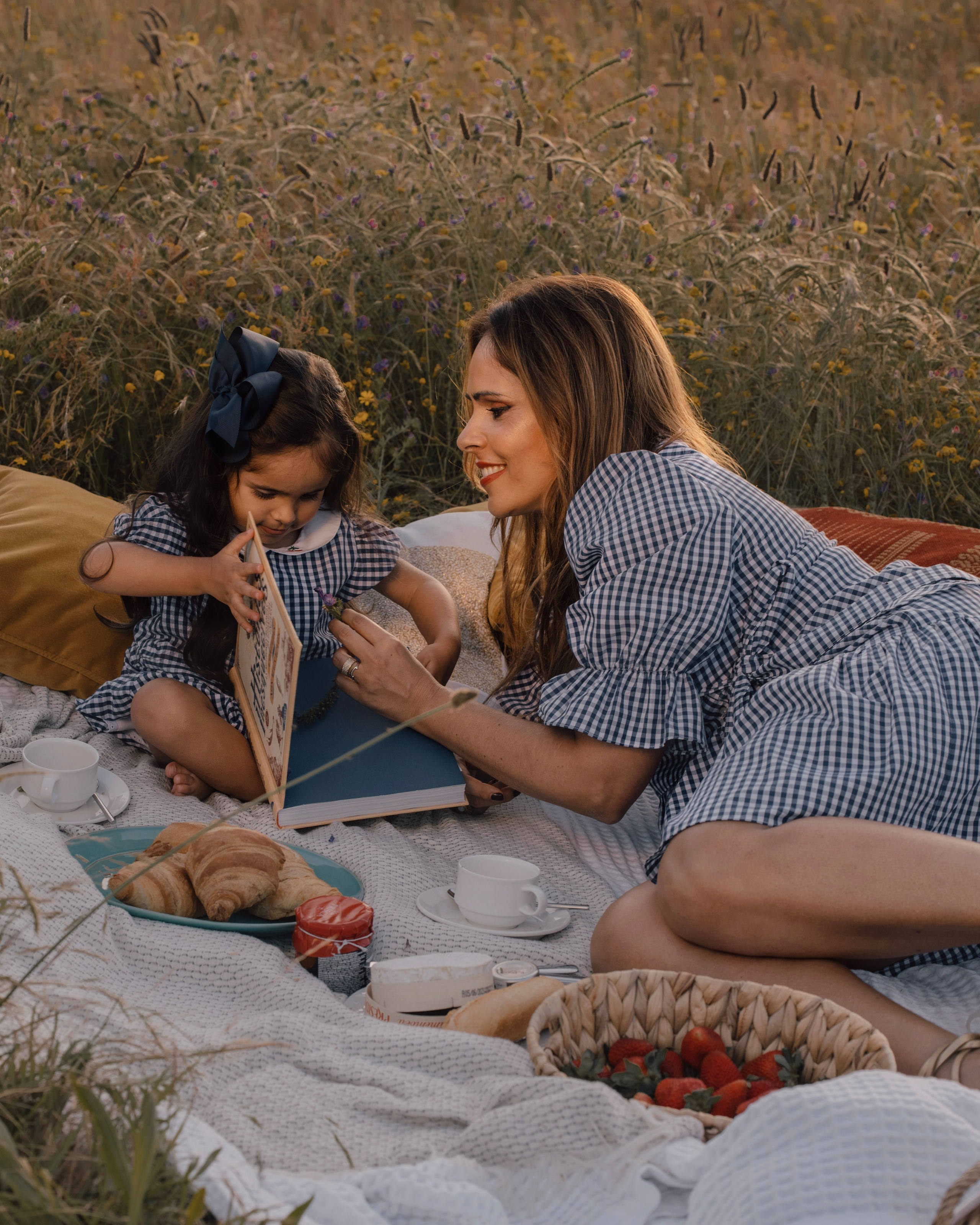 SUMMER DAY. Anastasiia Antoniuk portrait, family and couple photographer, Portugal