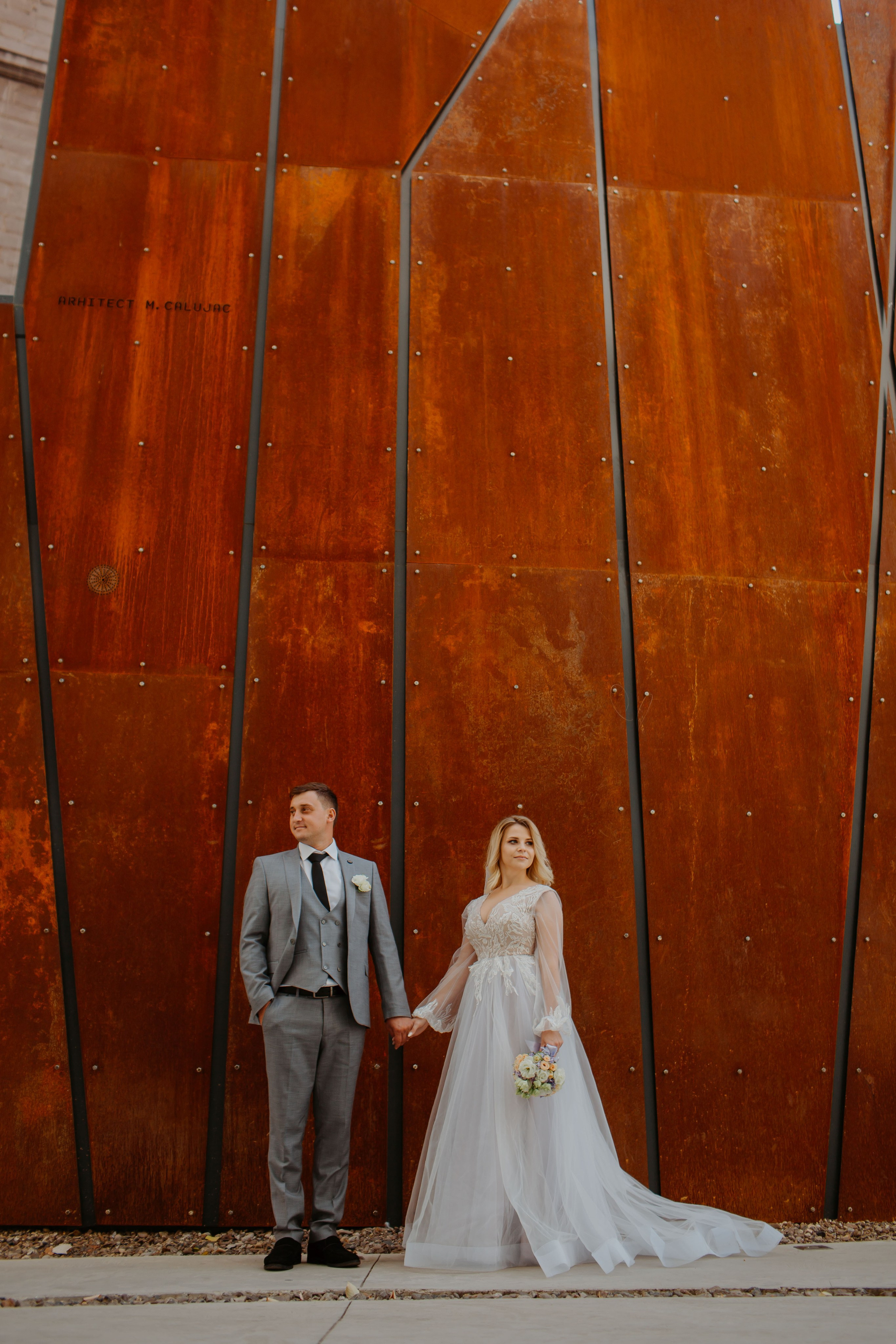 V & C. Crudueugen.com