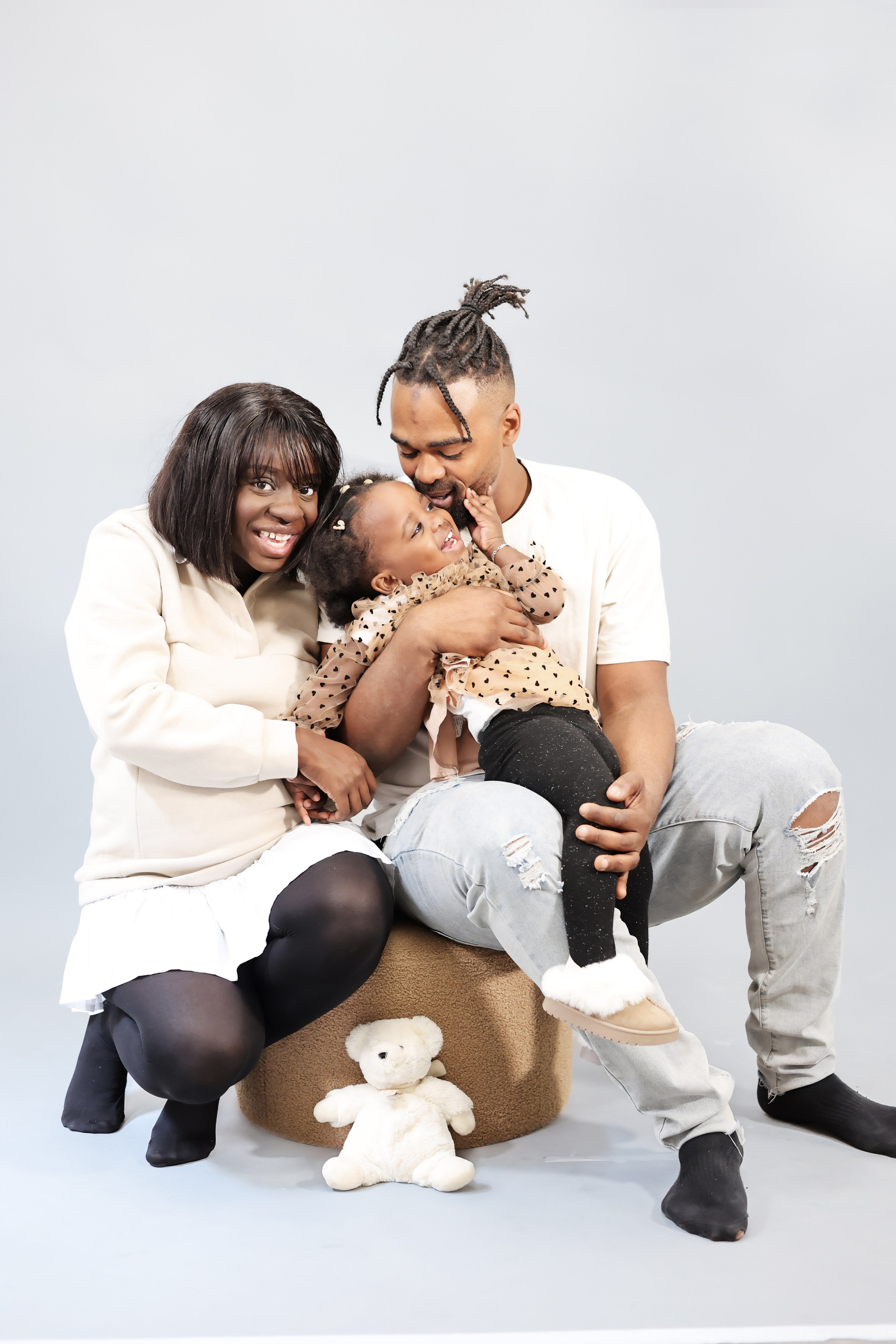 Séance photo grossesse – Moments magiques avant l’arrivée de bébé. Viktoria photo marseille