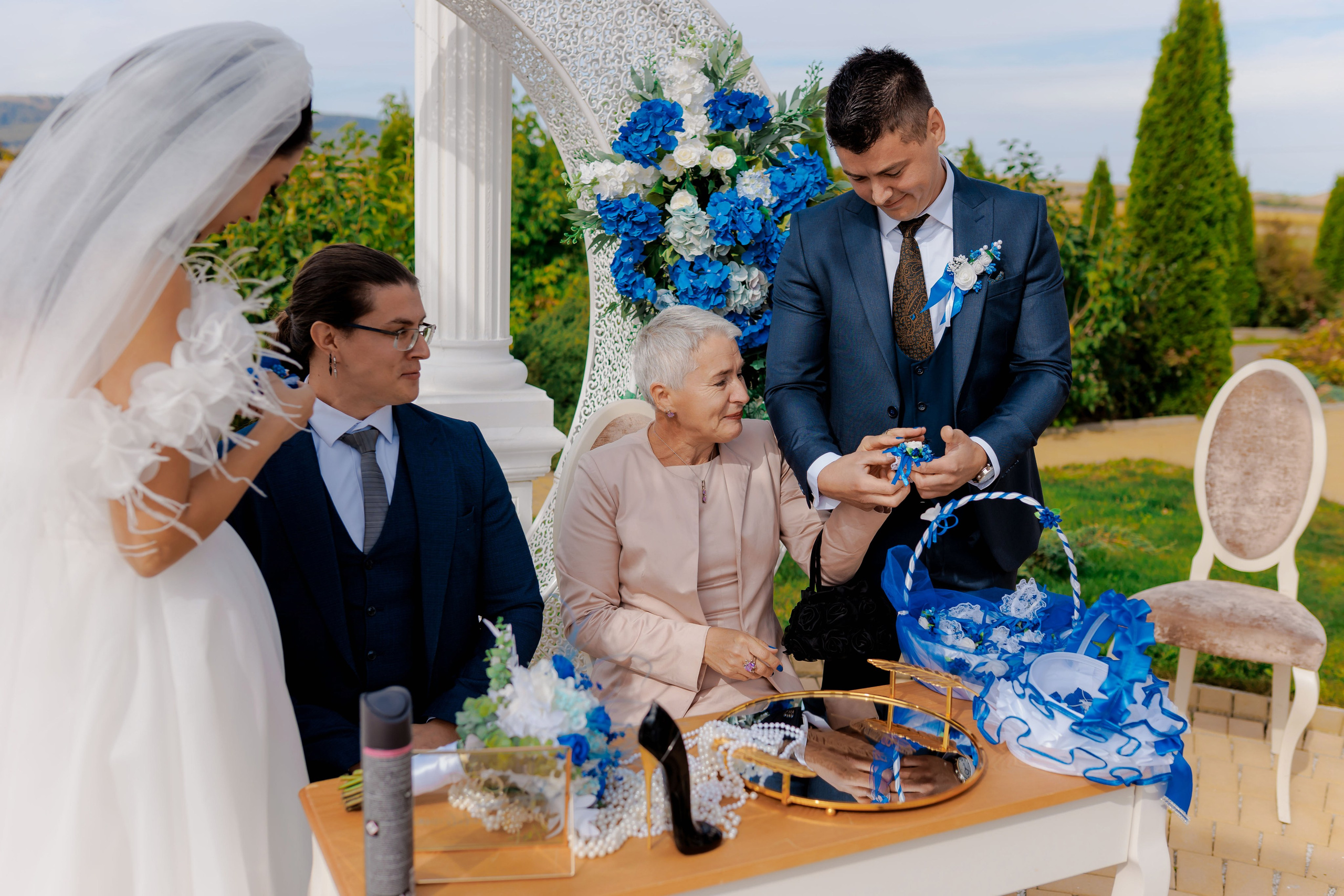 Loredana & Emilian – Ziua Nunții | Videografie - fotografie Botez Suceava, Iași, Botoșani. Servicii foto-video profesionale, pentru momente de neuitat