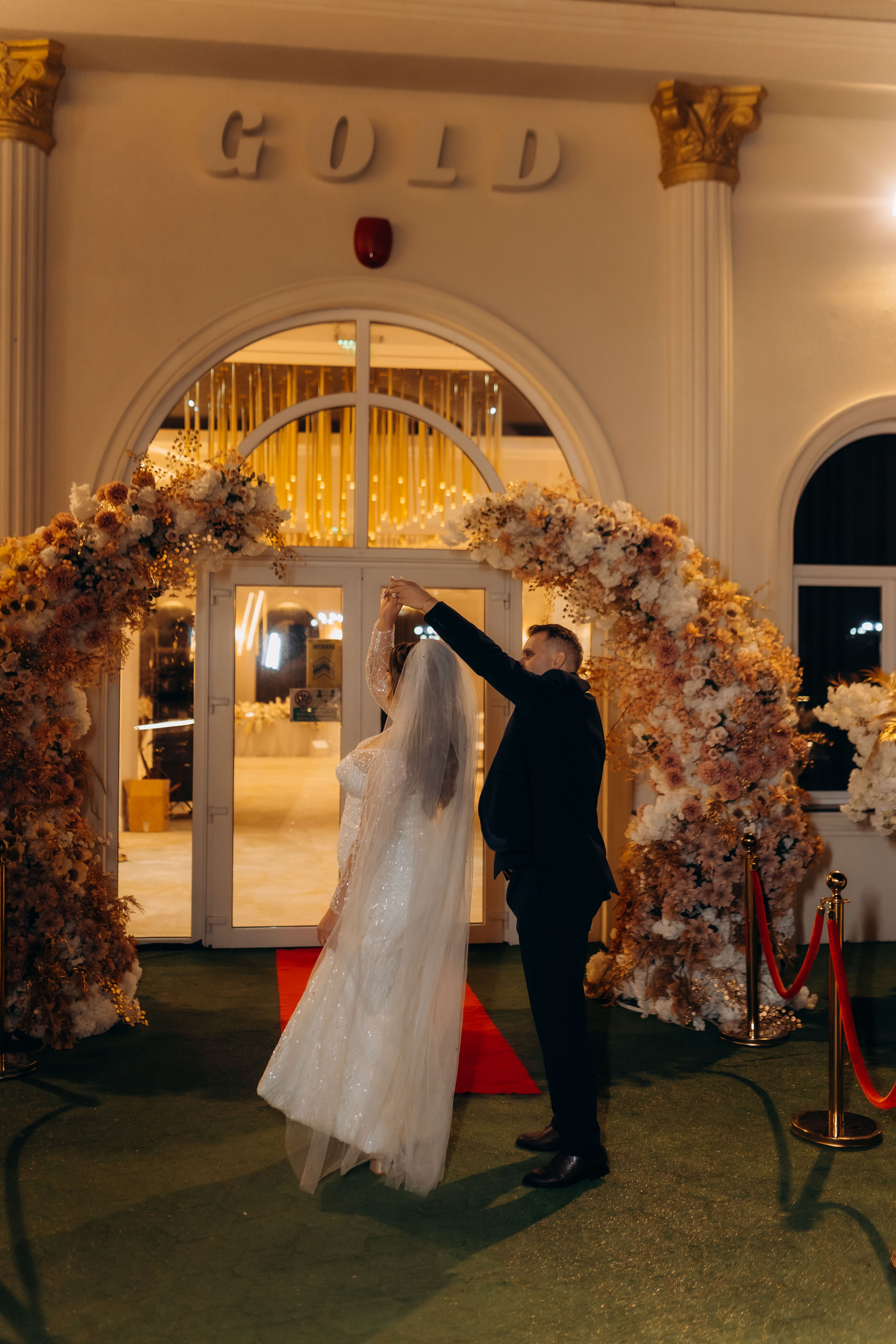 Povestea voastră, regizată de noi |Cristi Turculet Videograf Nuntă Suceava | wedding highlight. Servicii foto-video profesionale, pentru momente de neuitat