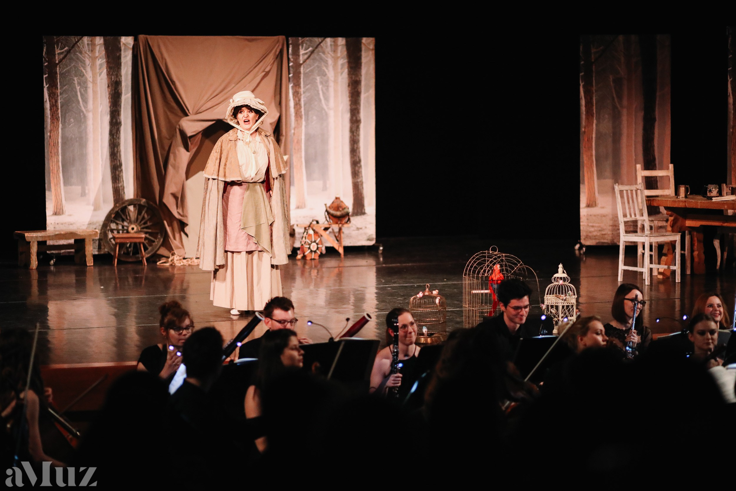 Opera Łąkowa. Fotograf Ślubny Warszawa - Sesje Biznesowe Rodzinne Eventy