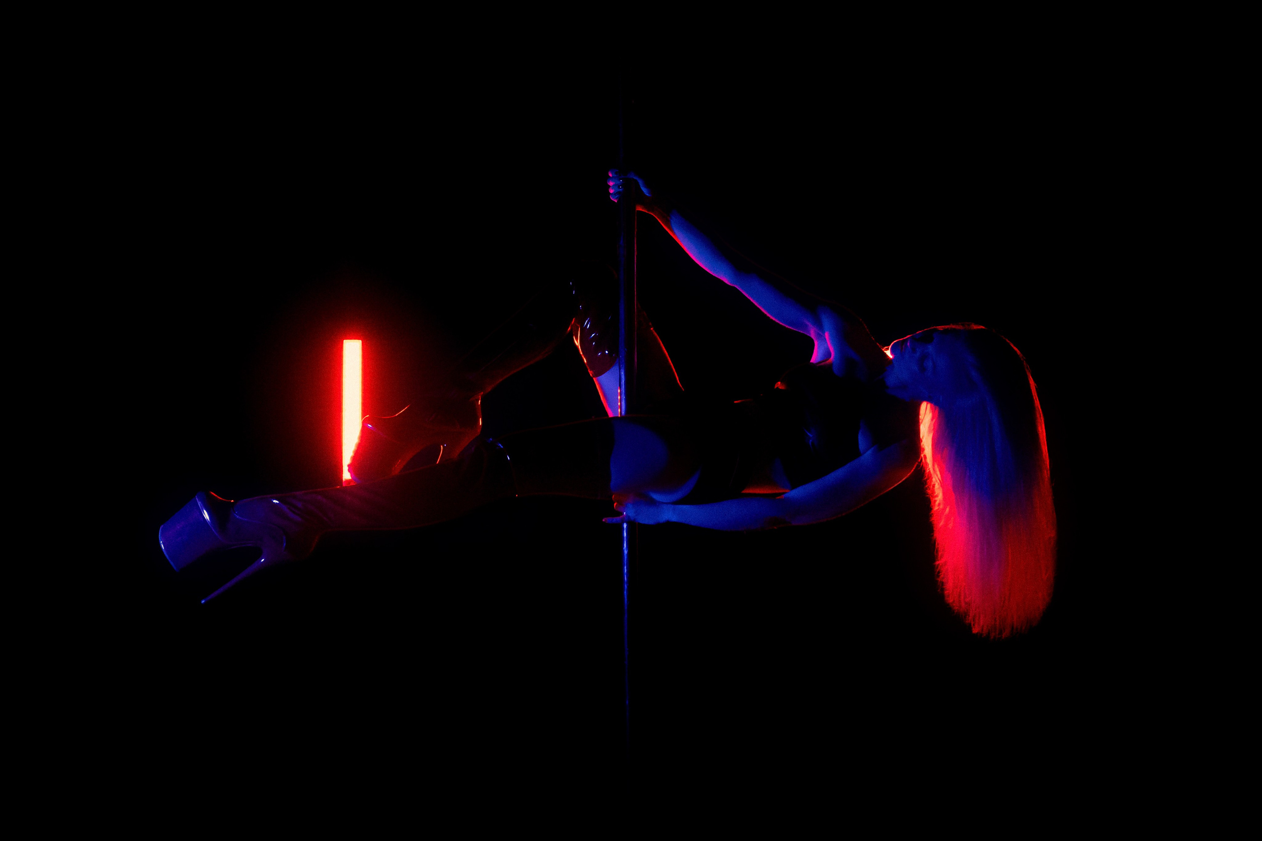 Pole Photography in Belgrade | Professional Photographer. Photographer and retoucher Elena Skullova