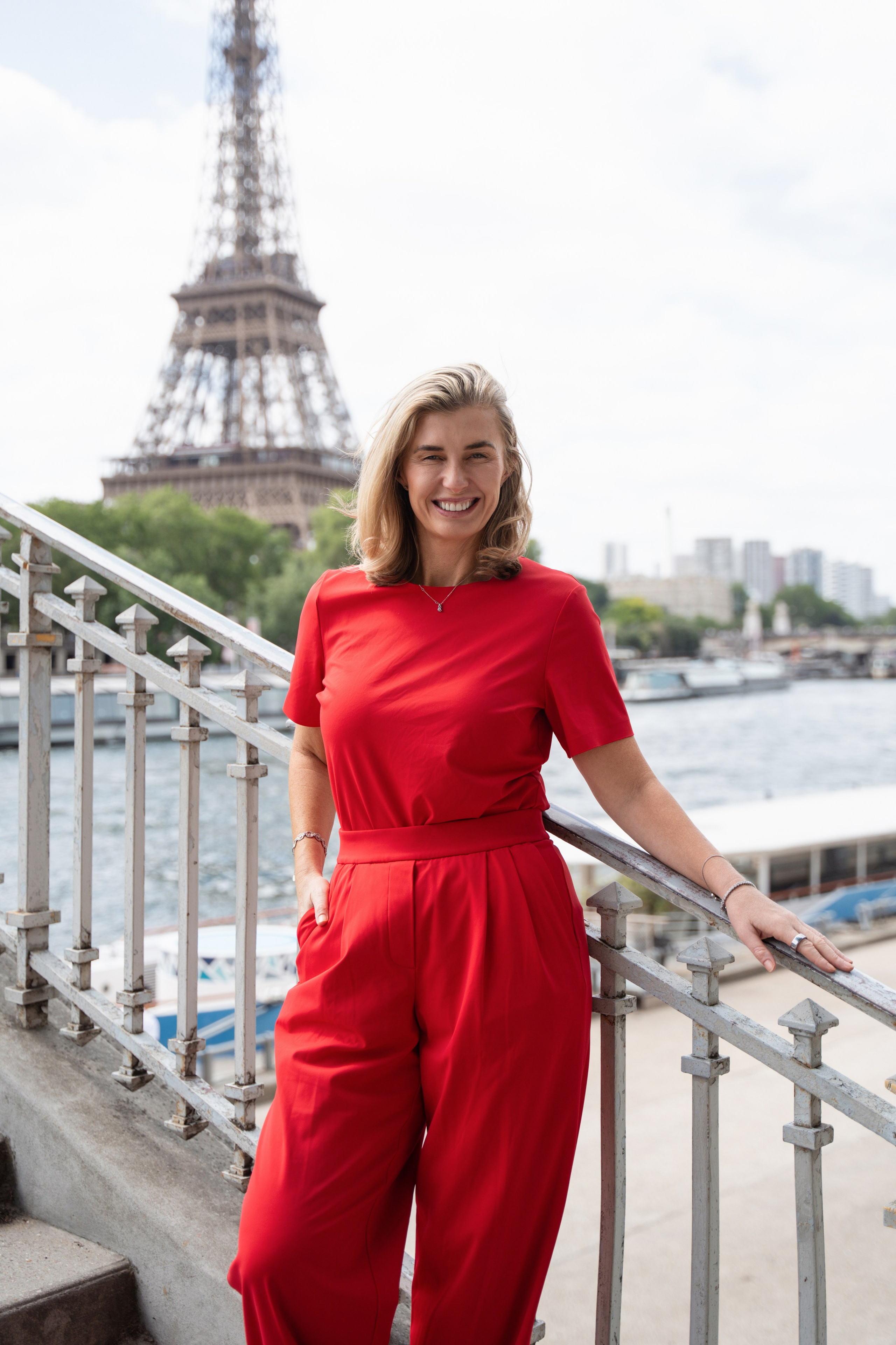 Content Nadia (2.5 hours). Photographer in Paris|Solo and groups, portraits & content, couples photo-shoot in Paris at the best locations