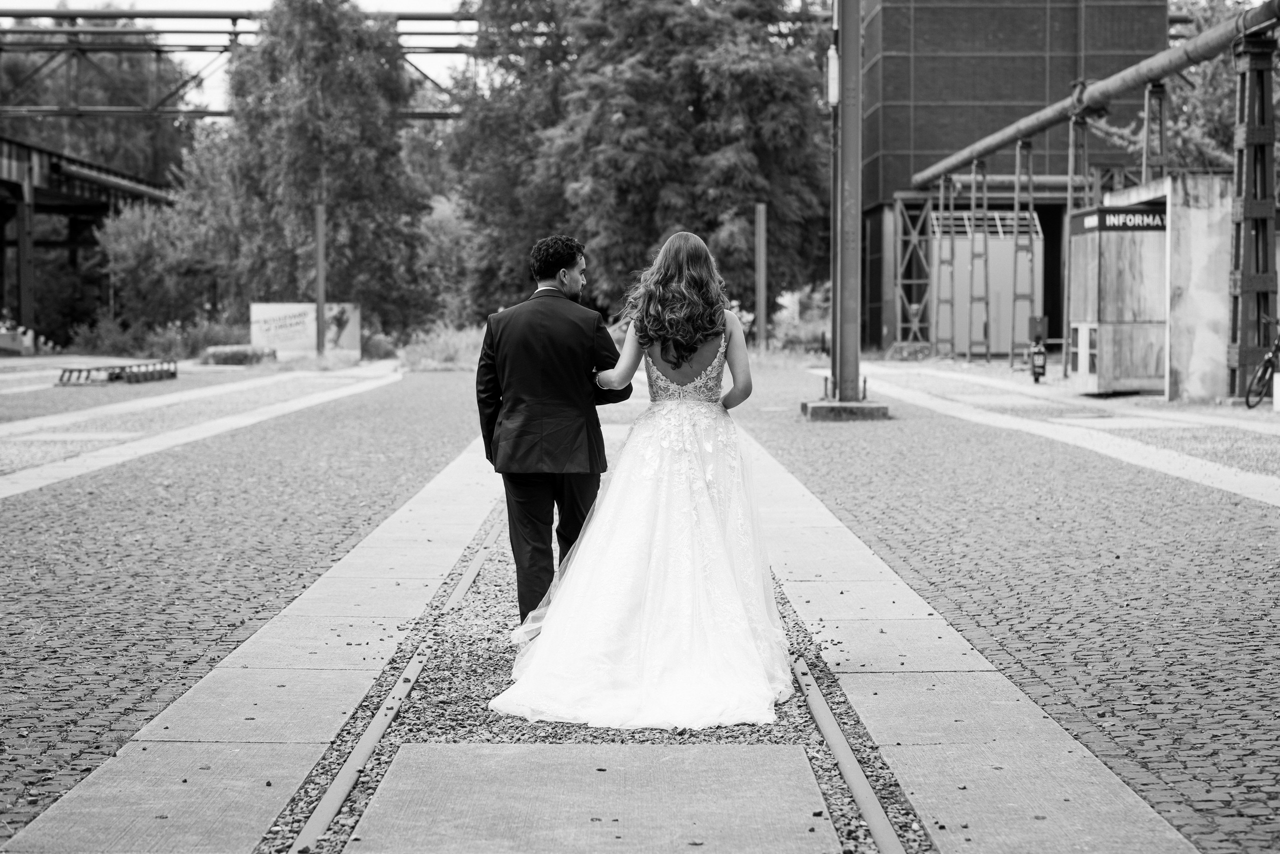 Hochzeit in Essen im Sommer – Natürliche Hochzeitsfotos & Emotionale Reportagen!. Hochzeitsfotografin in Gütersloh | Authentische Hochzeitsreportagen | TK Photographie