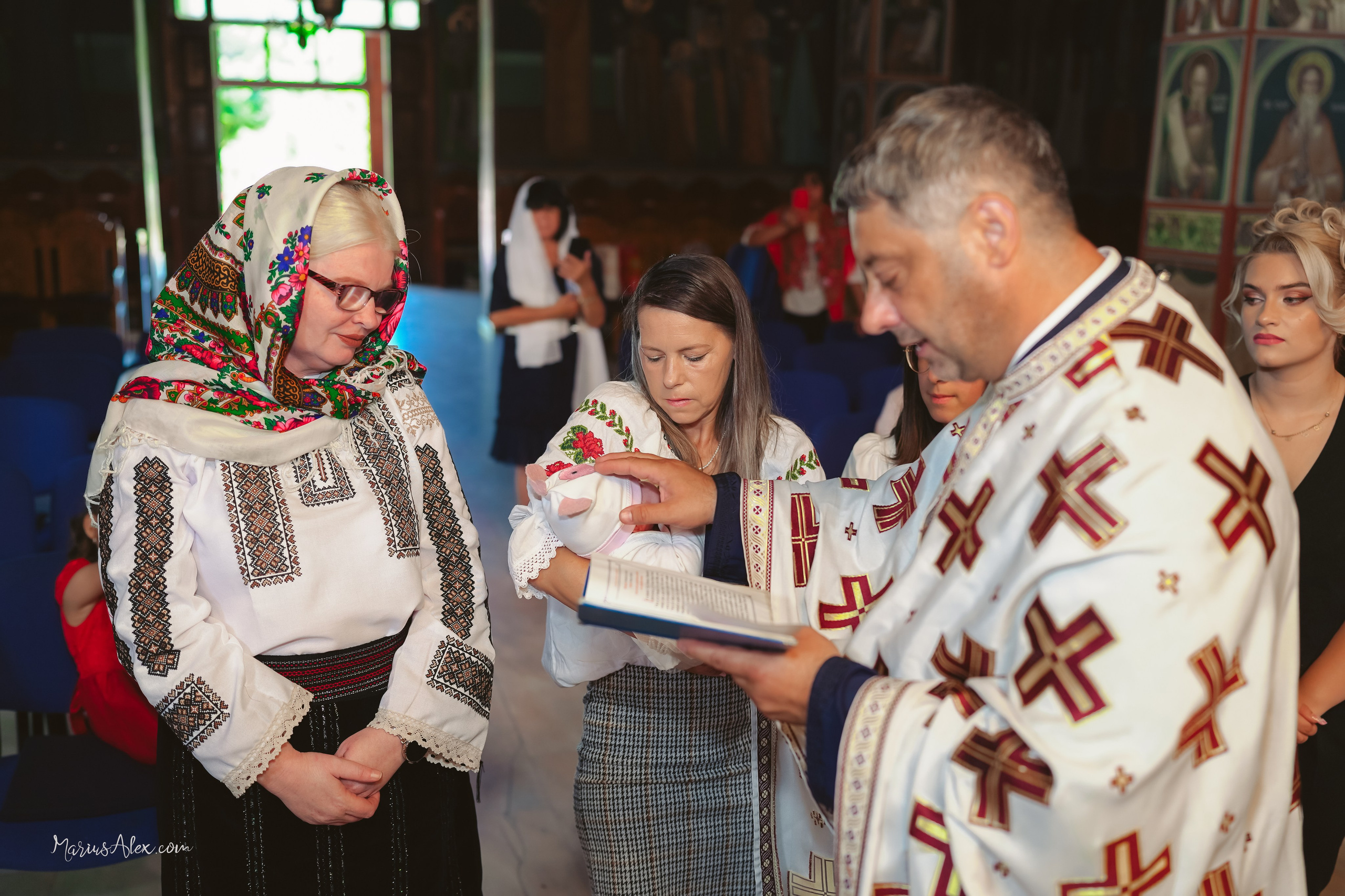 Andreia Sânziana. Marius Alex fotograf de eveniment si studio din Suceava