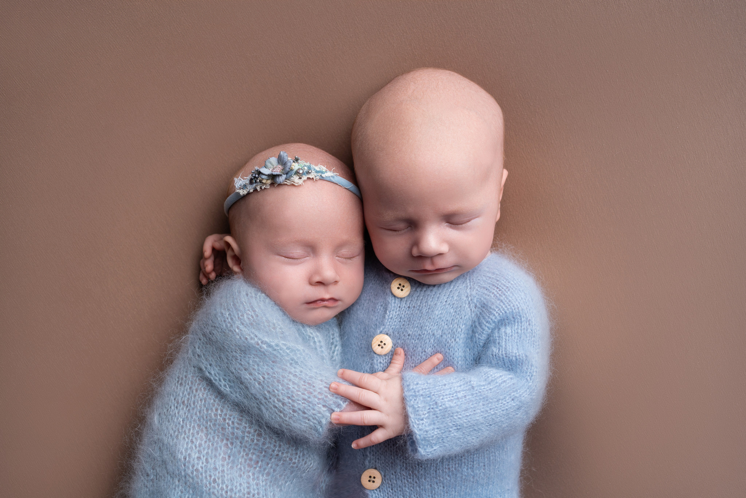 1+1. Neugeborenenfotografin und Retoucher in Augsburg Nastassia Schneider