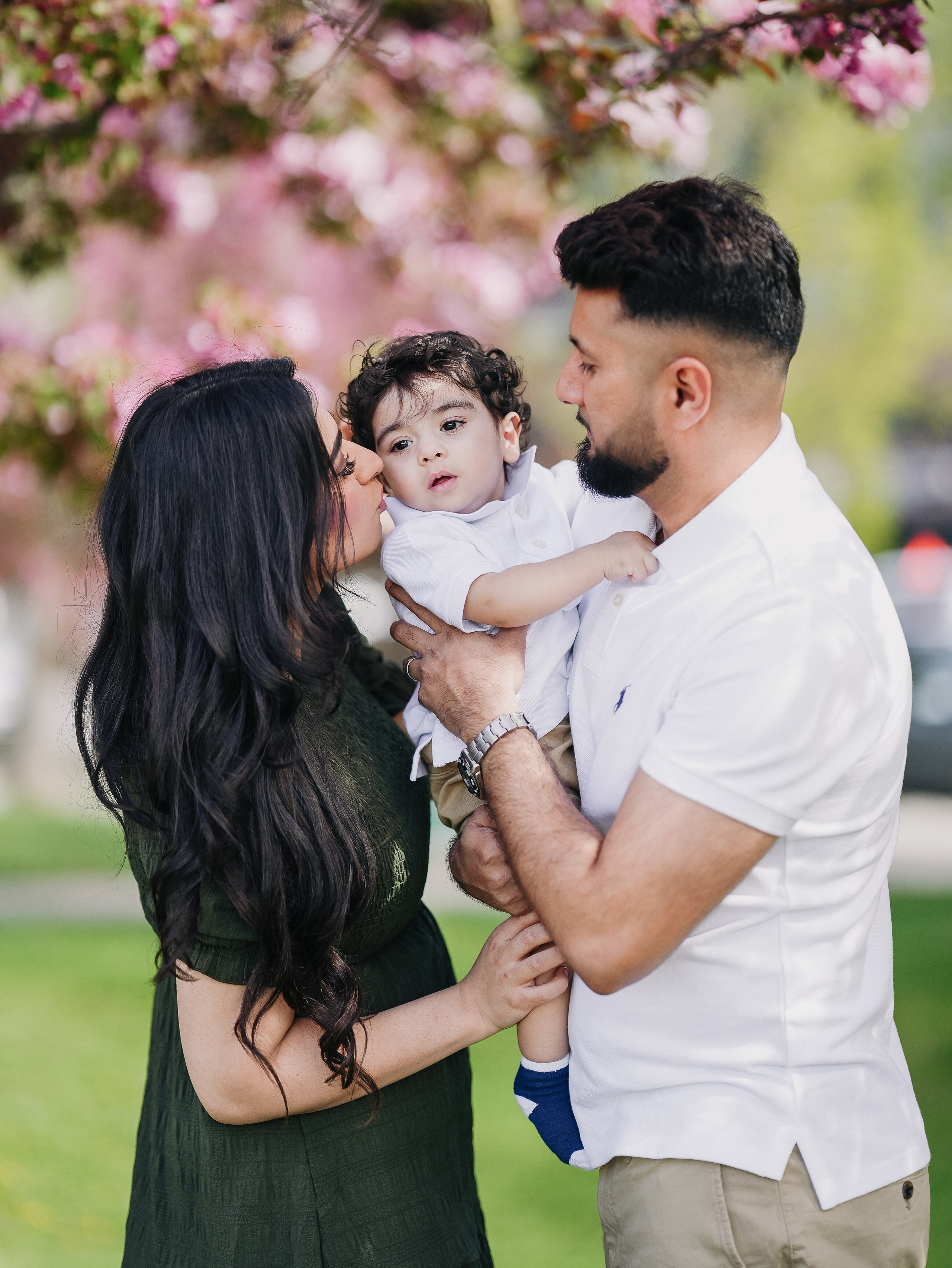 Spring Photo Day. Pashynska Photography | Calgary Wedding & Family Photographer